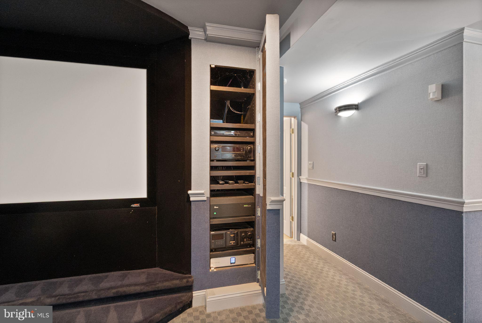 CARIS GLENNE - Residential