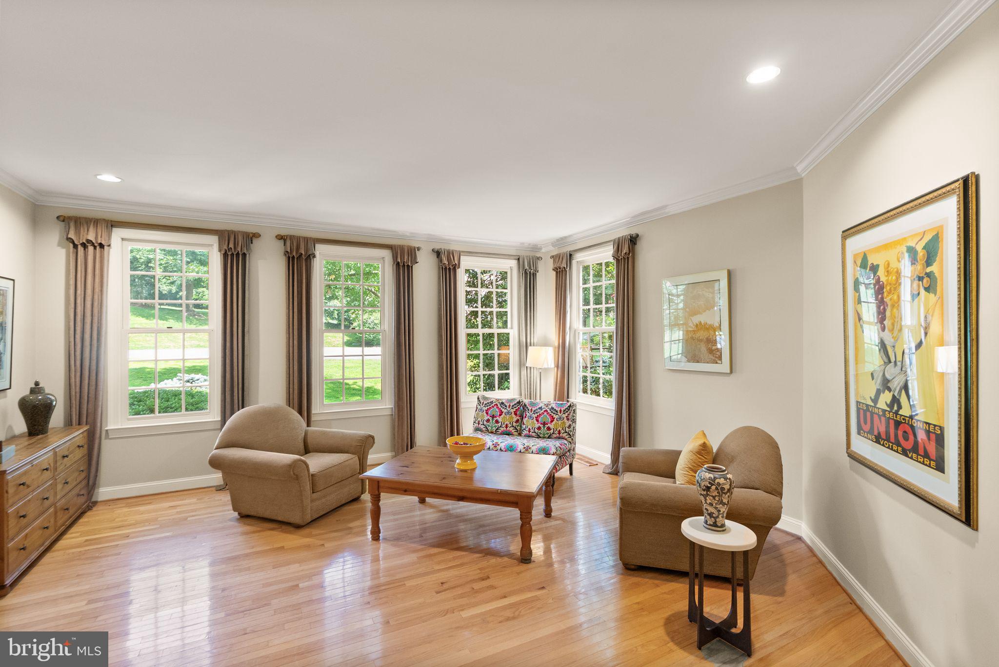 CARIS GLENNE - Residential