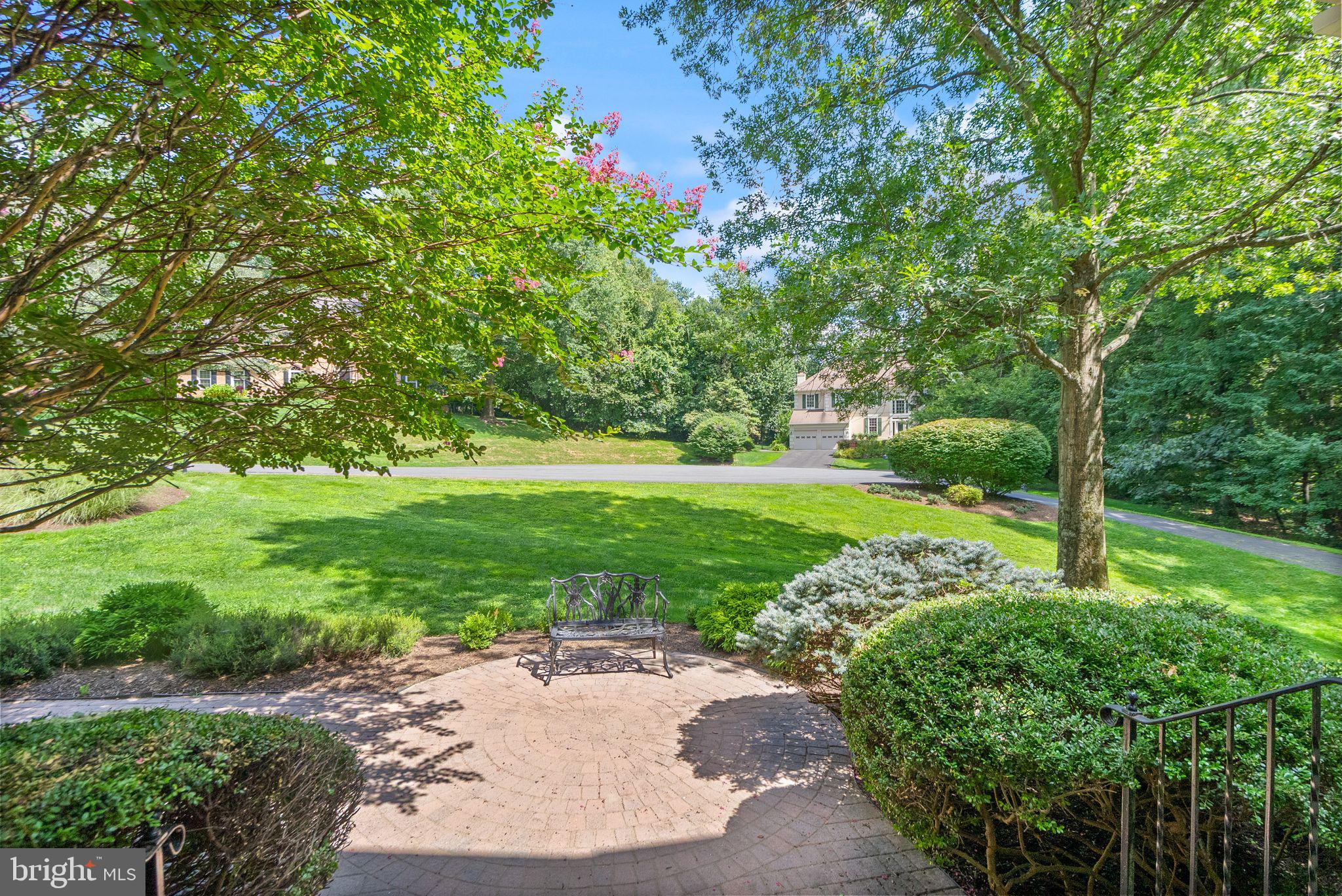 CARIS GLENNE - Residential