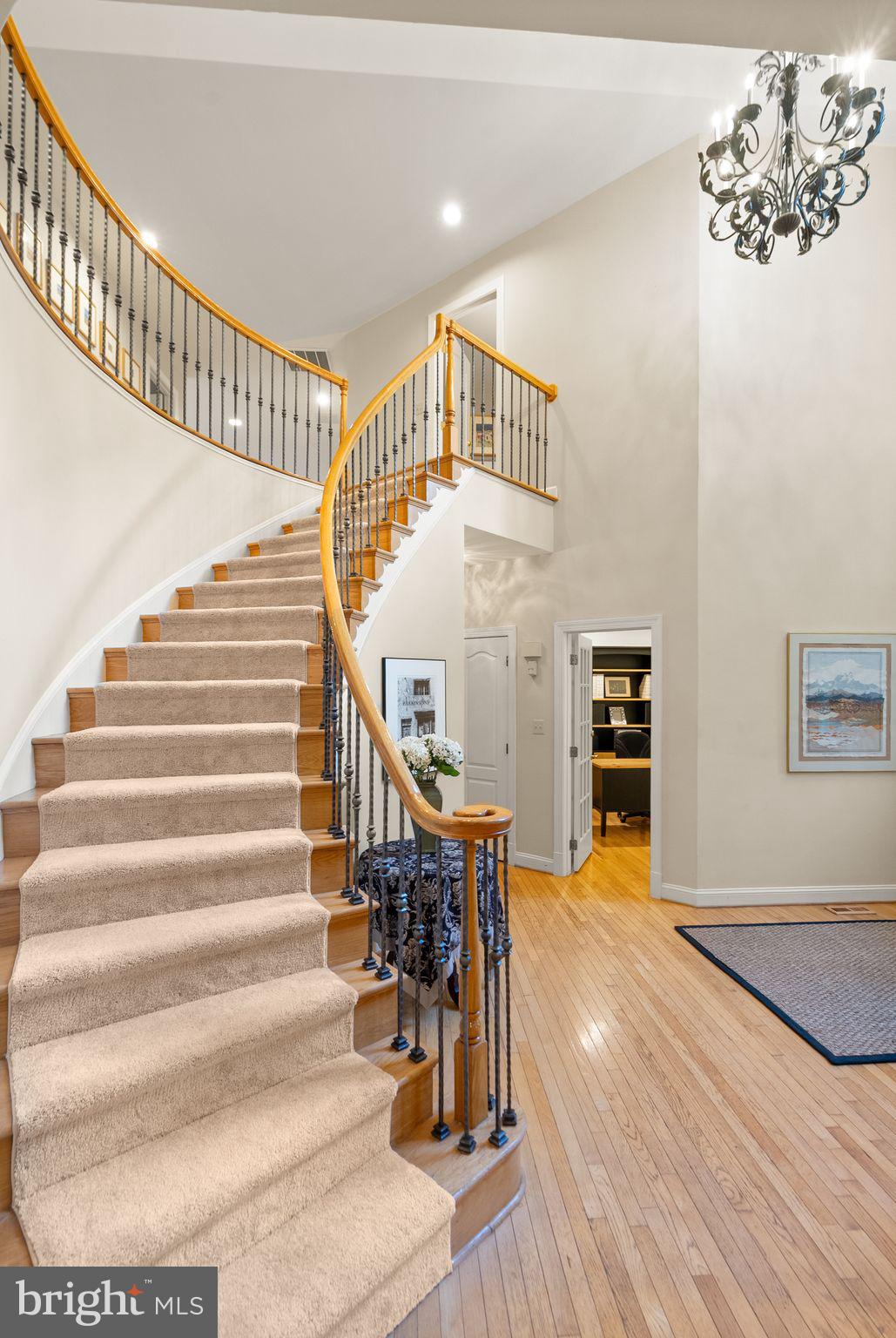 CARIS GLENNE - Residential