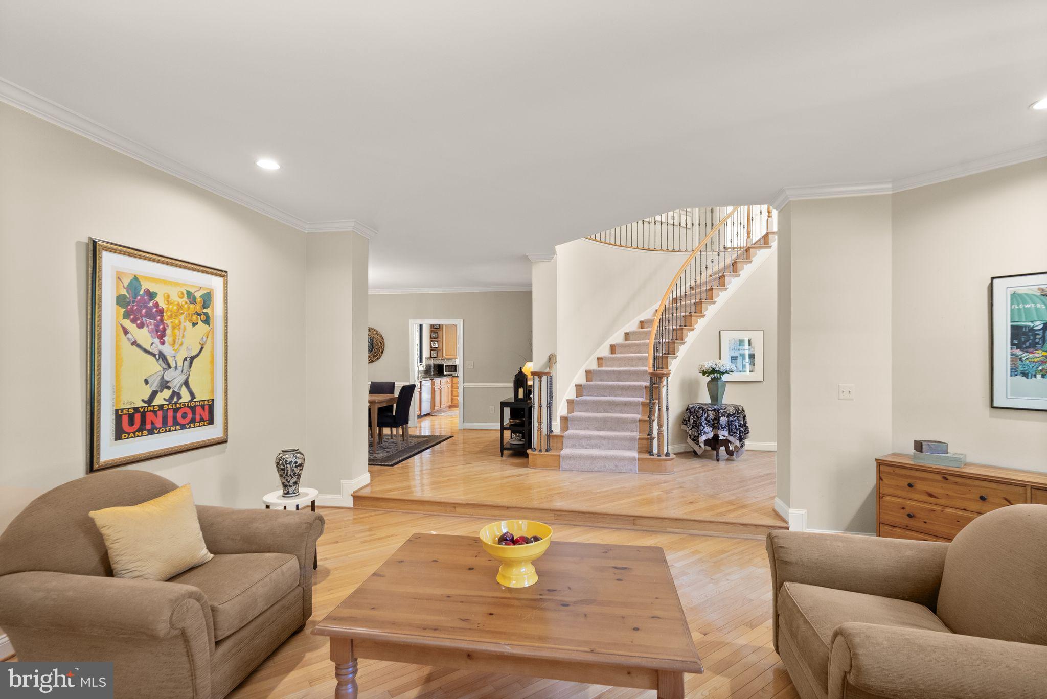 CARIS GLENNE - Residential