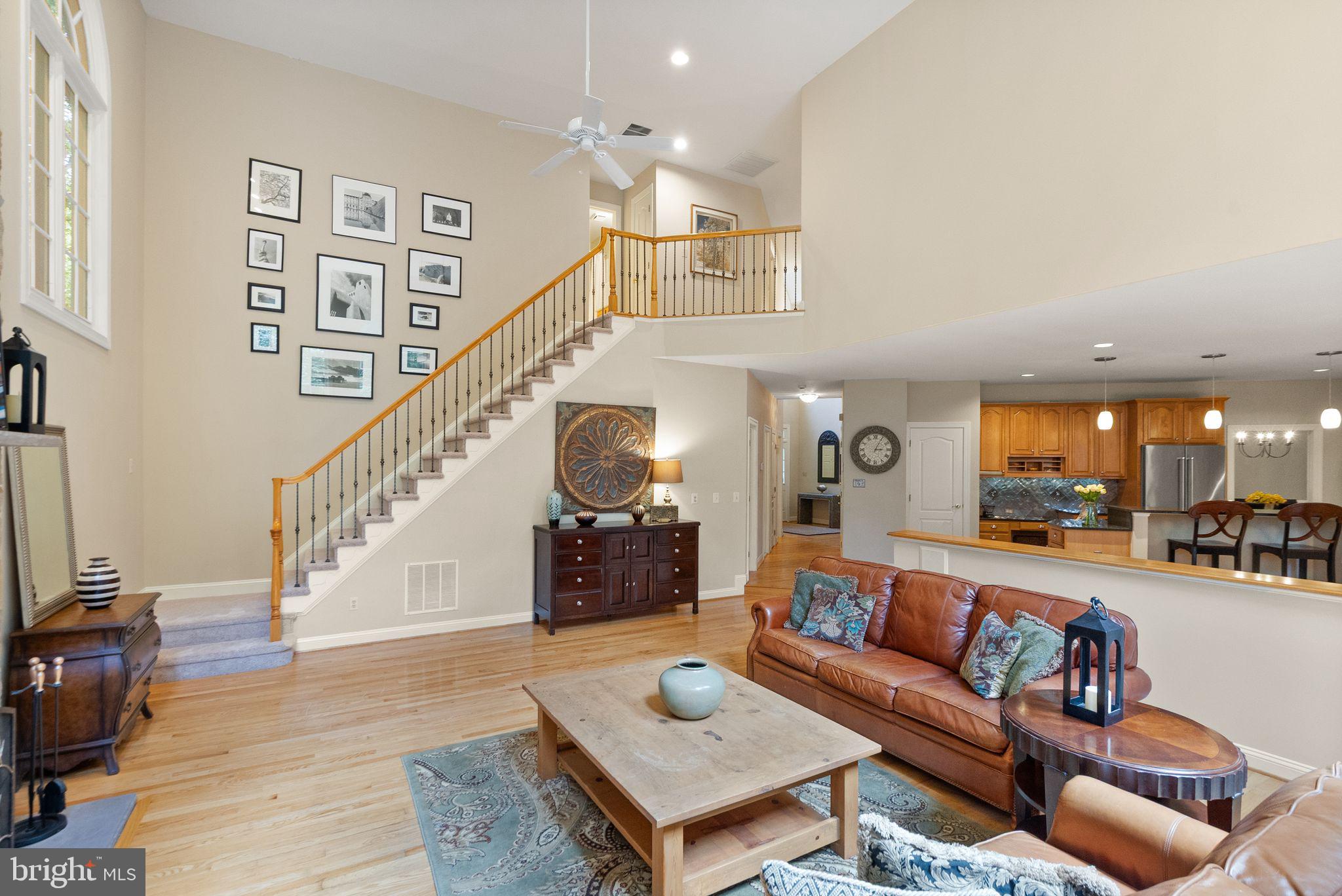 CARIS GLENNE - Residential