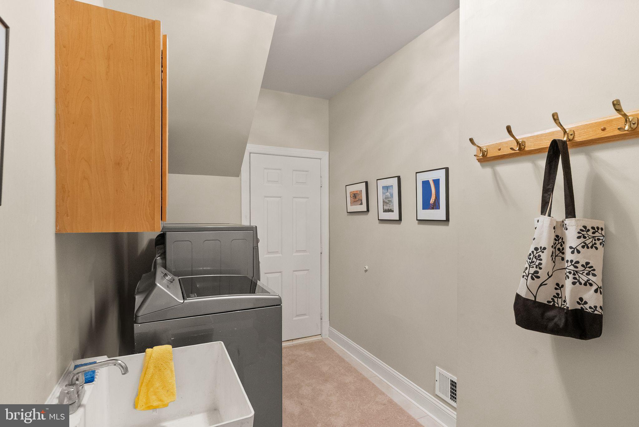 CARIS GLENNE - Residential