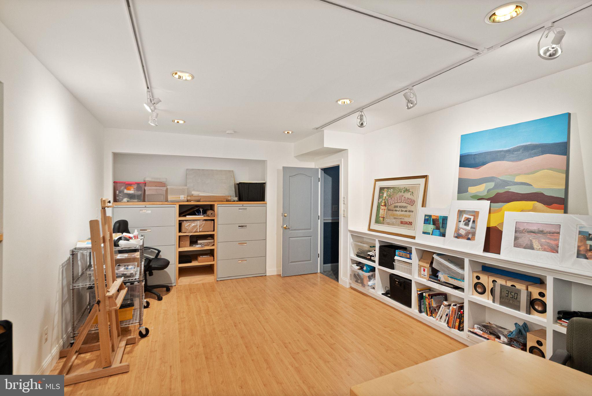 CARIS GLENNE - Residential