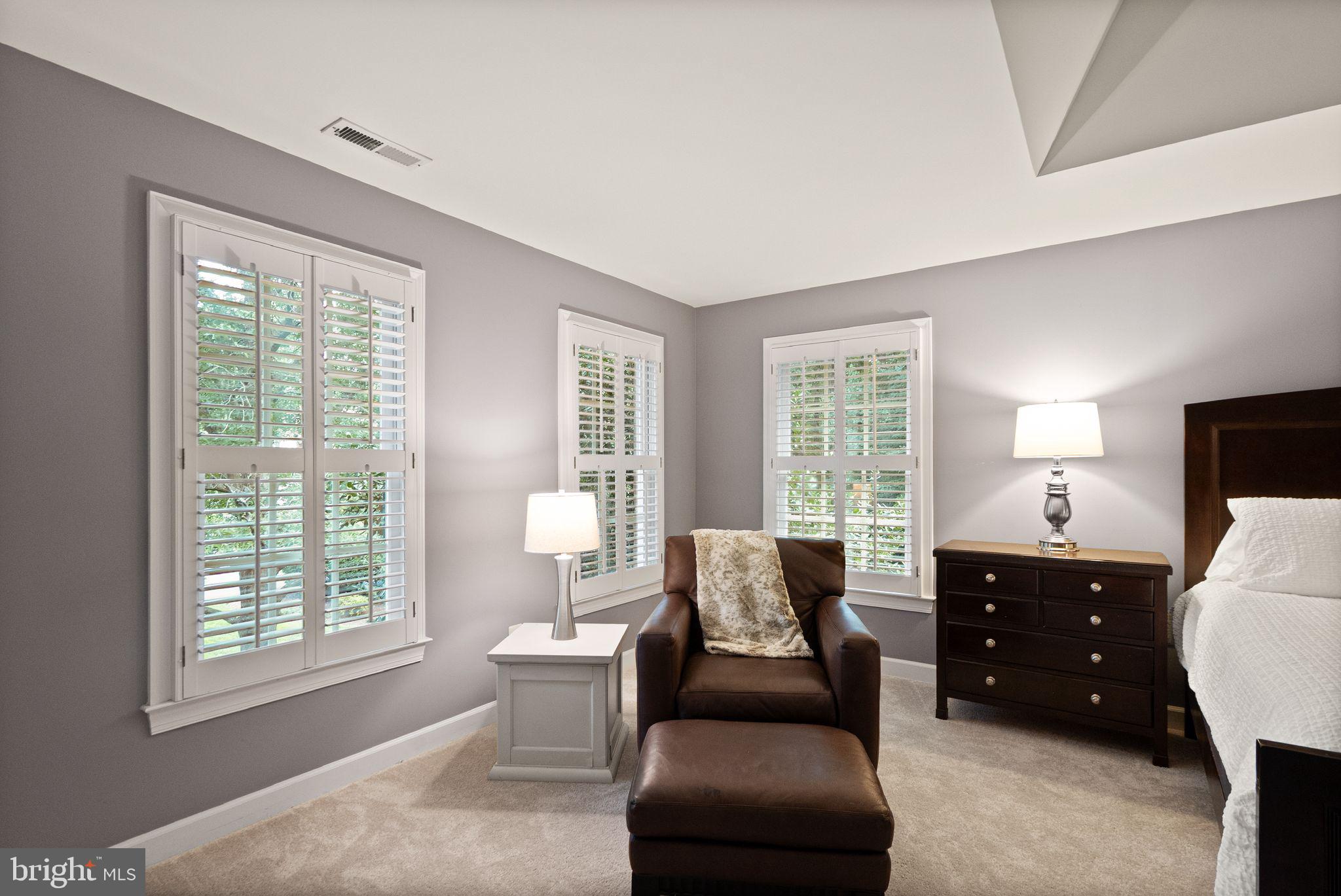 CARIS GLENNE - Residential