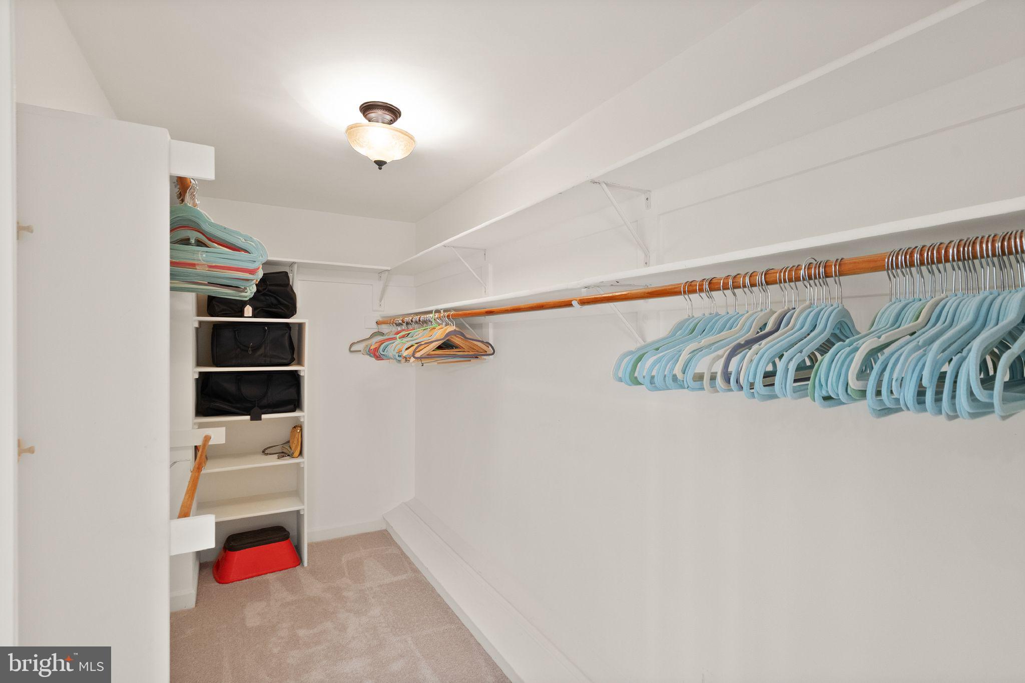 CARIS GLENNE - Residential