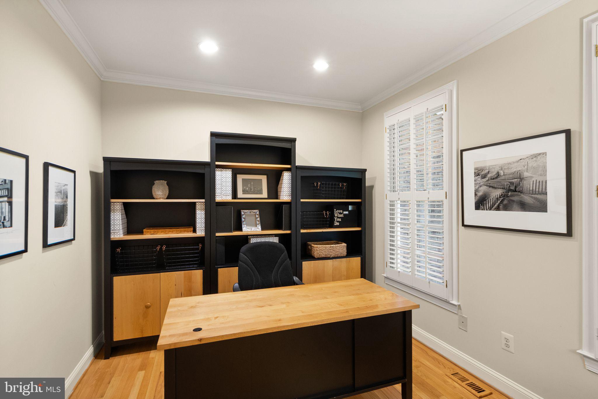 CARIS GLENNE - Residential