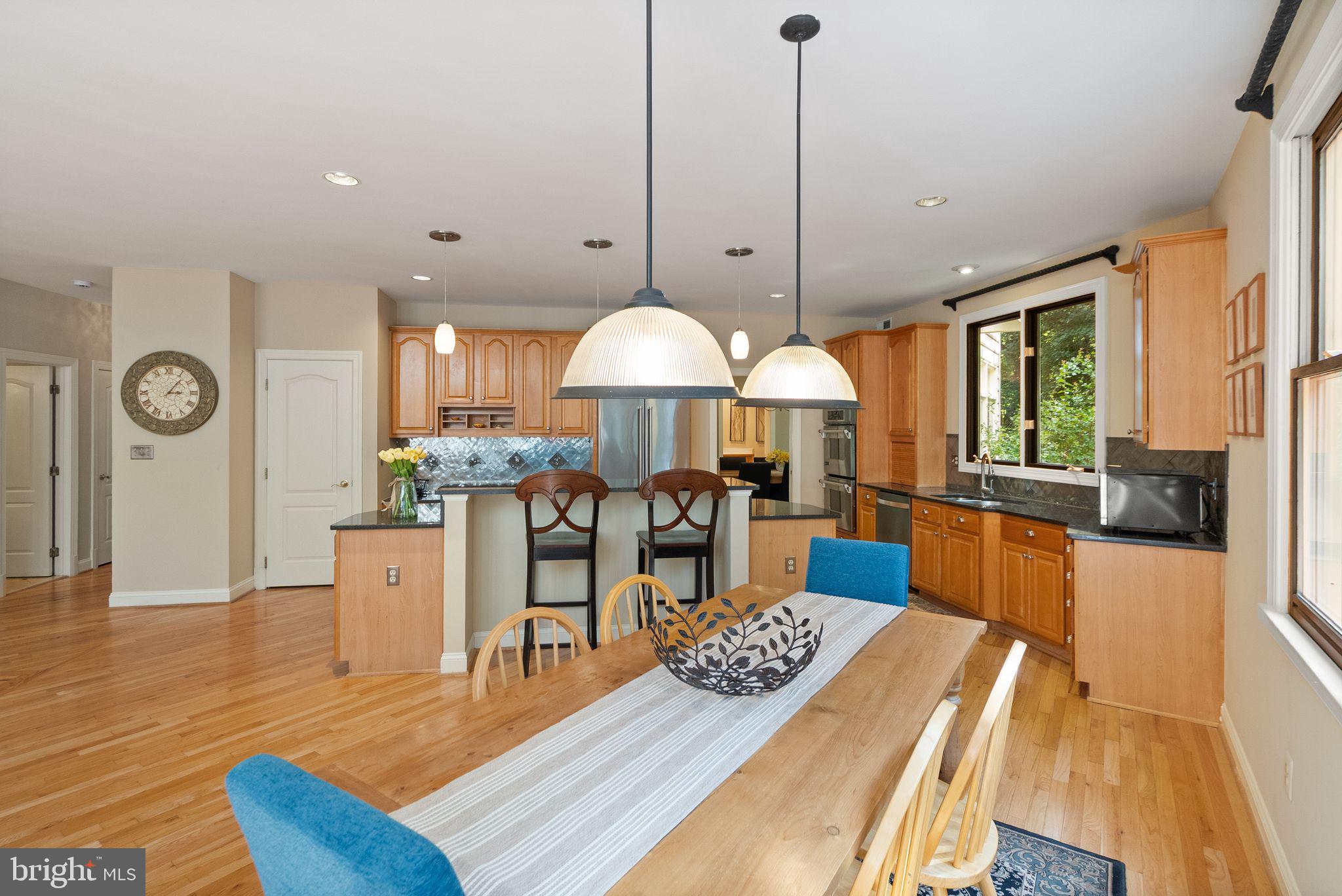 CARIS GLENNE - Residential