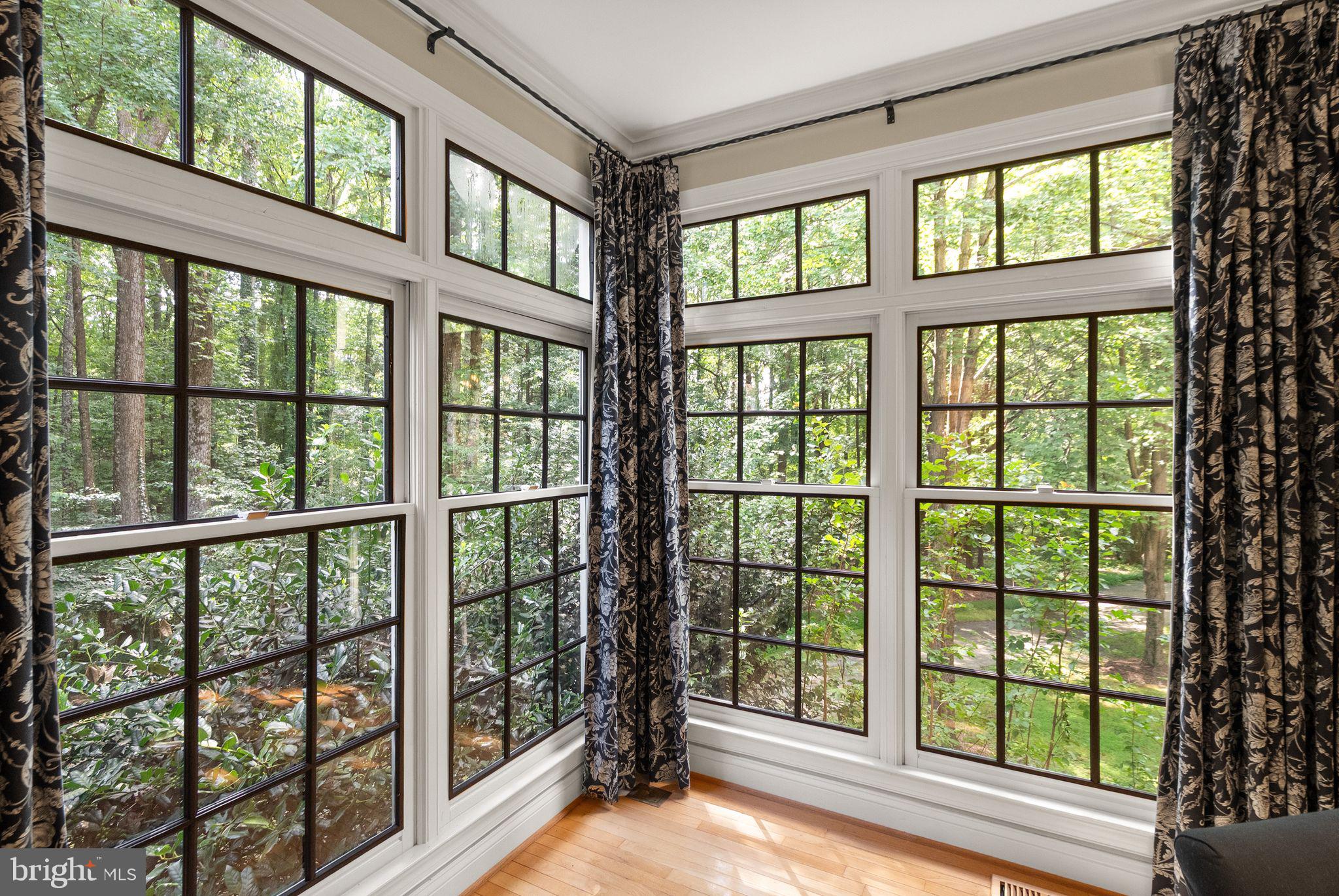 CARIS GLENNE - Residential