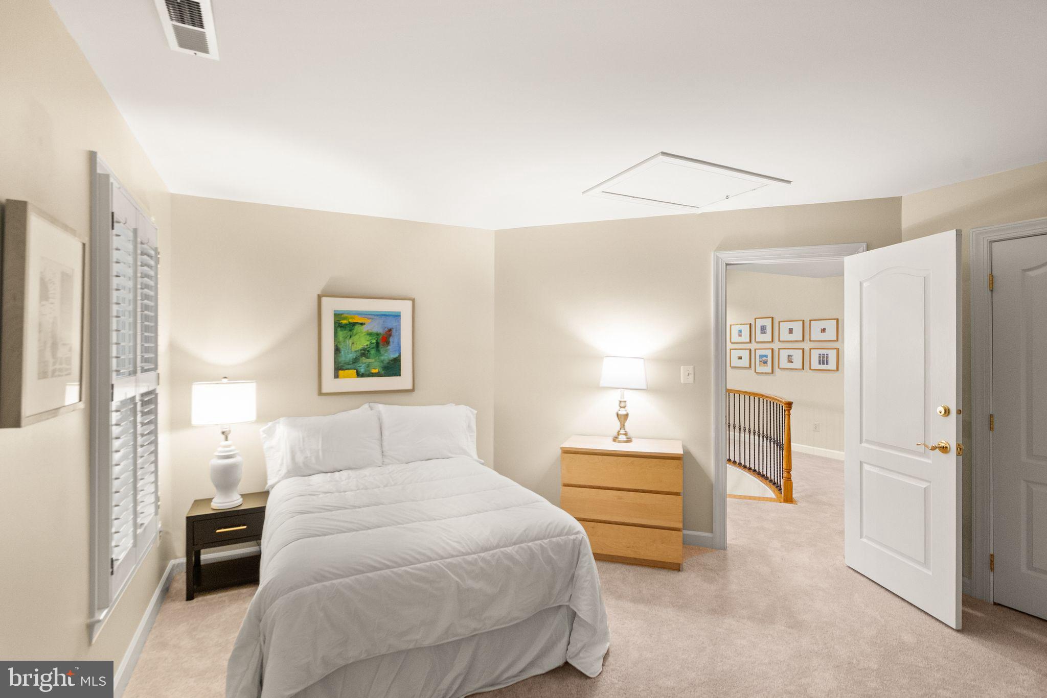 CARIS GLENNE - Residential