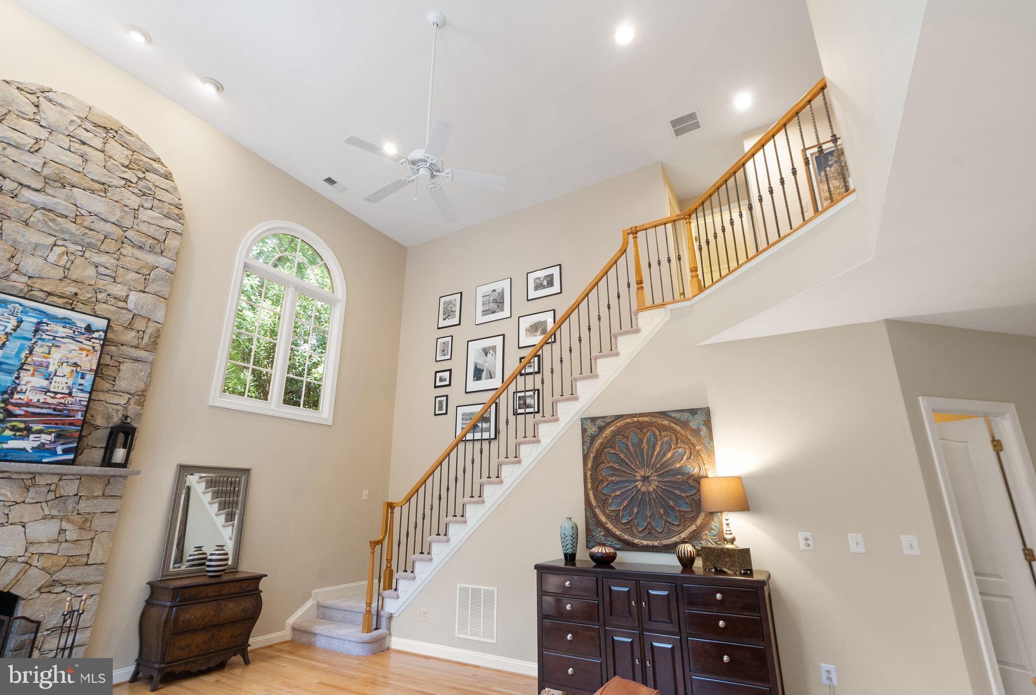 CARIS GLENNE - Residential