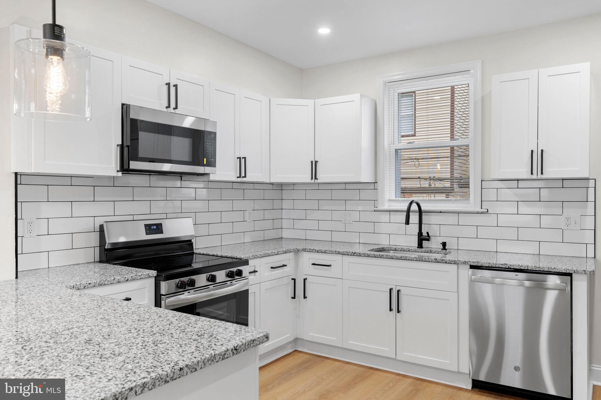 PORT RICHMOND - Residential