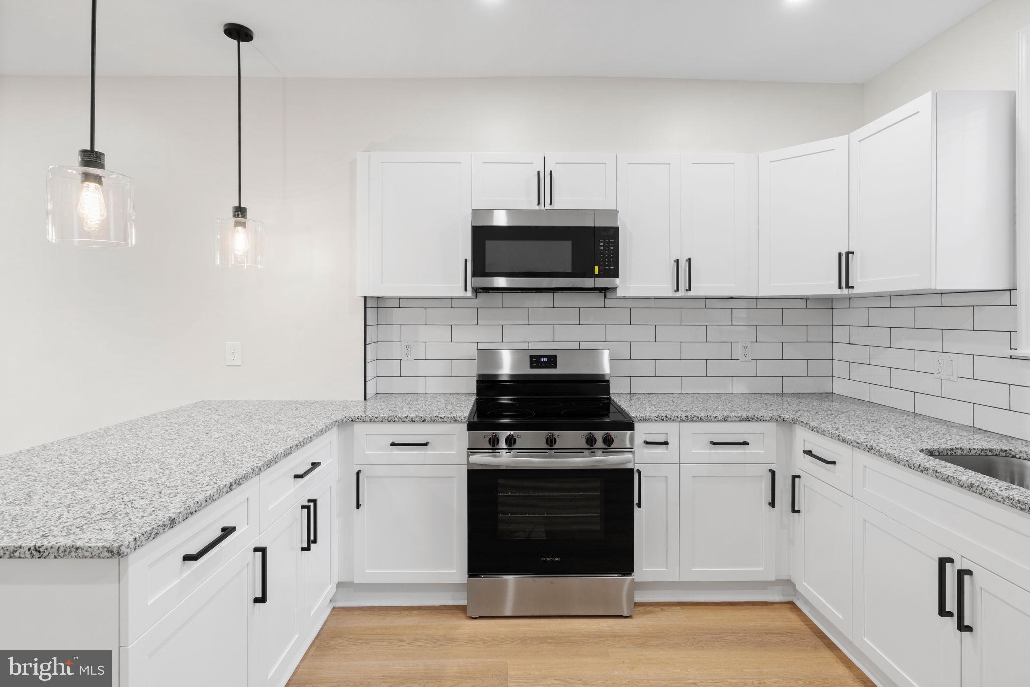 PORT RICHMOND - Residential