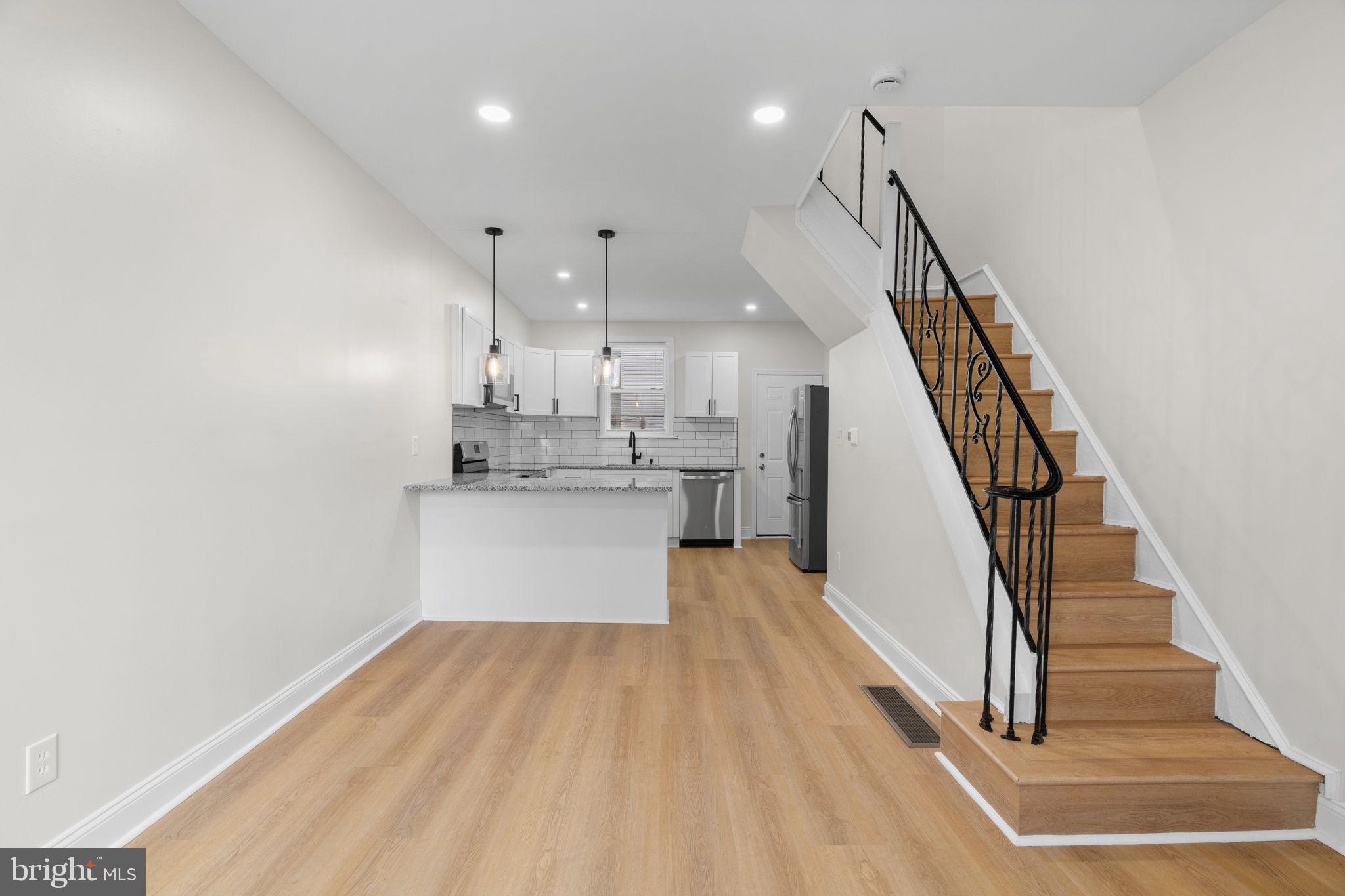 PORT RICHMOND - Residential