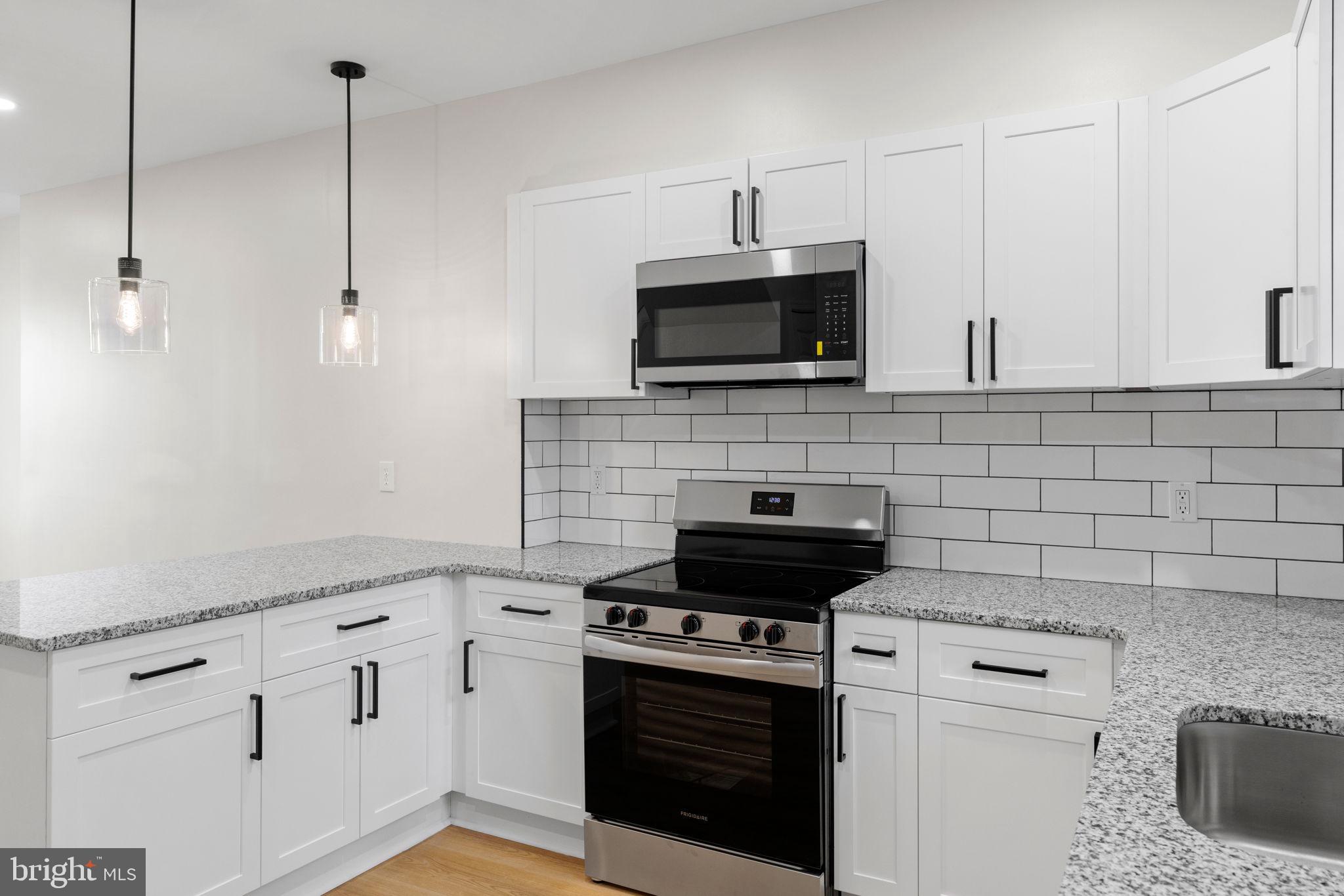 PORT RICHMOND - Residential