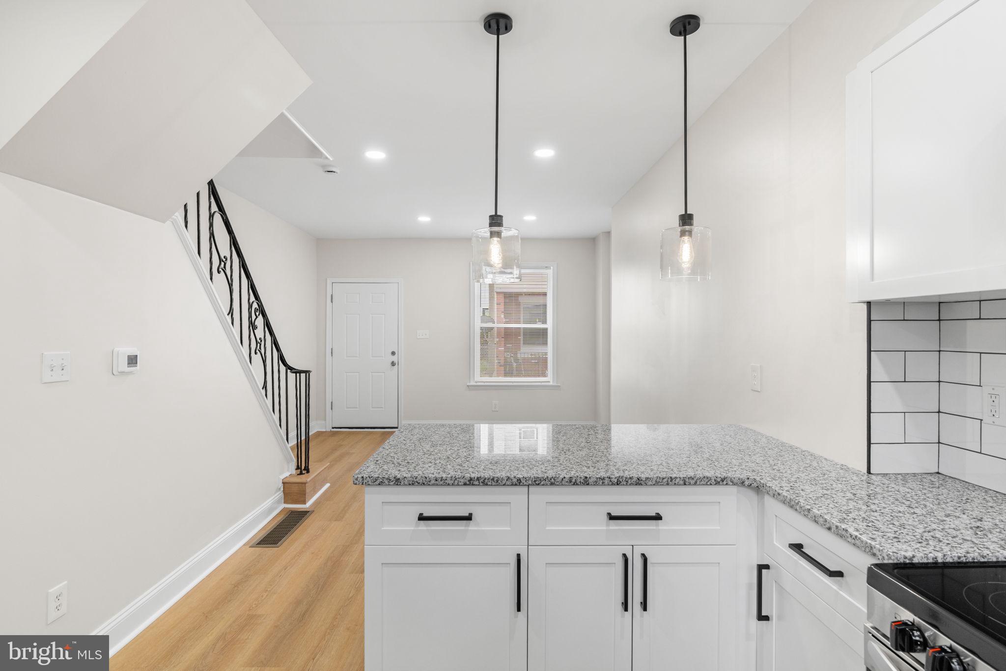 PORT RICHMOND - Residential