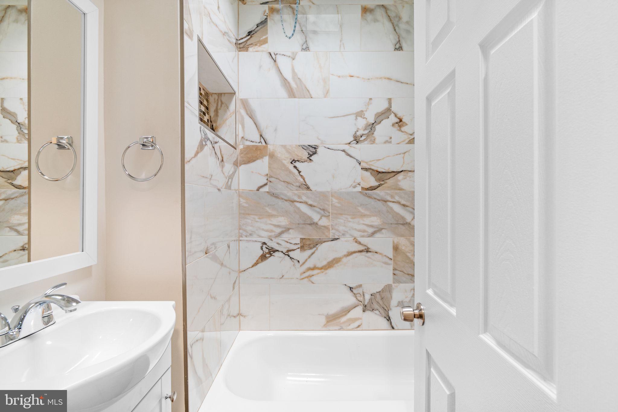 PORT RICHMOND - Residential