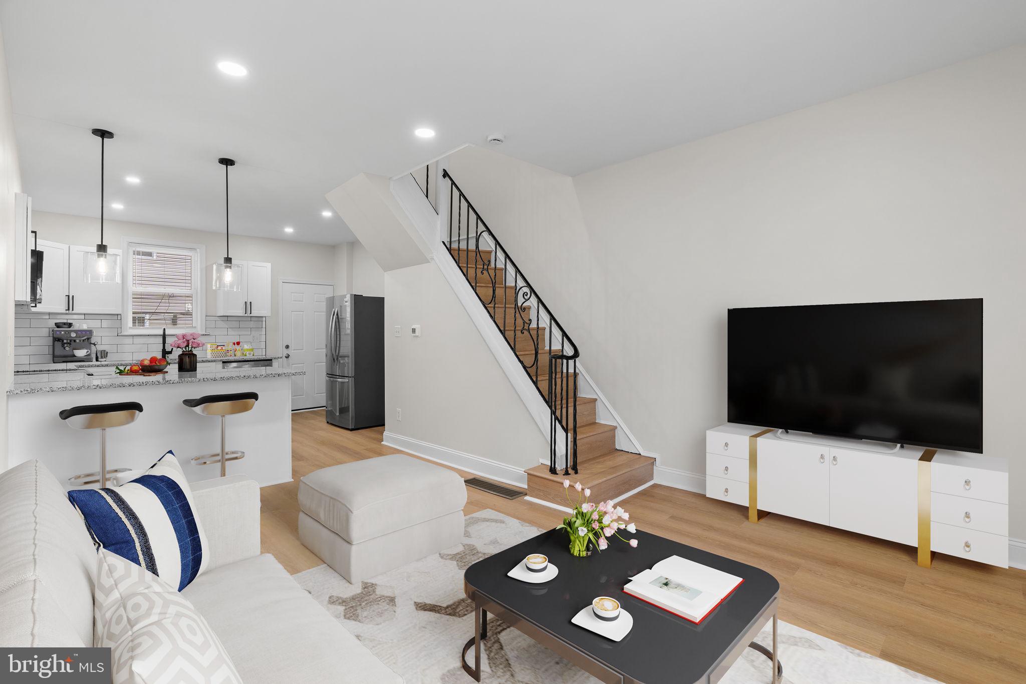 2151 E STELLA STREET