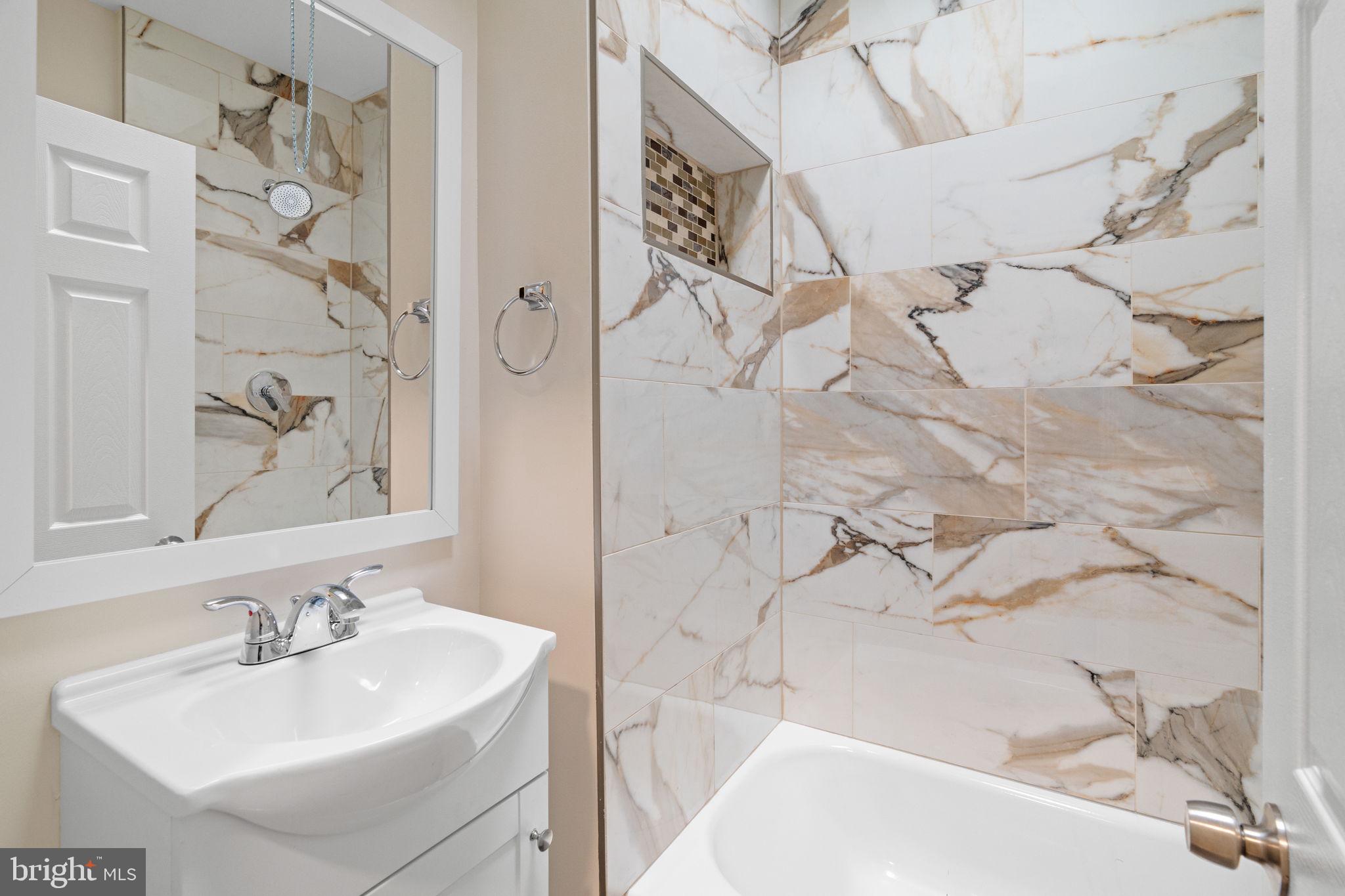 PORT RICHMOND - Residential