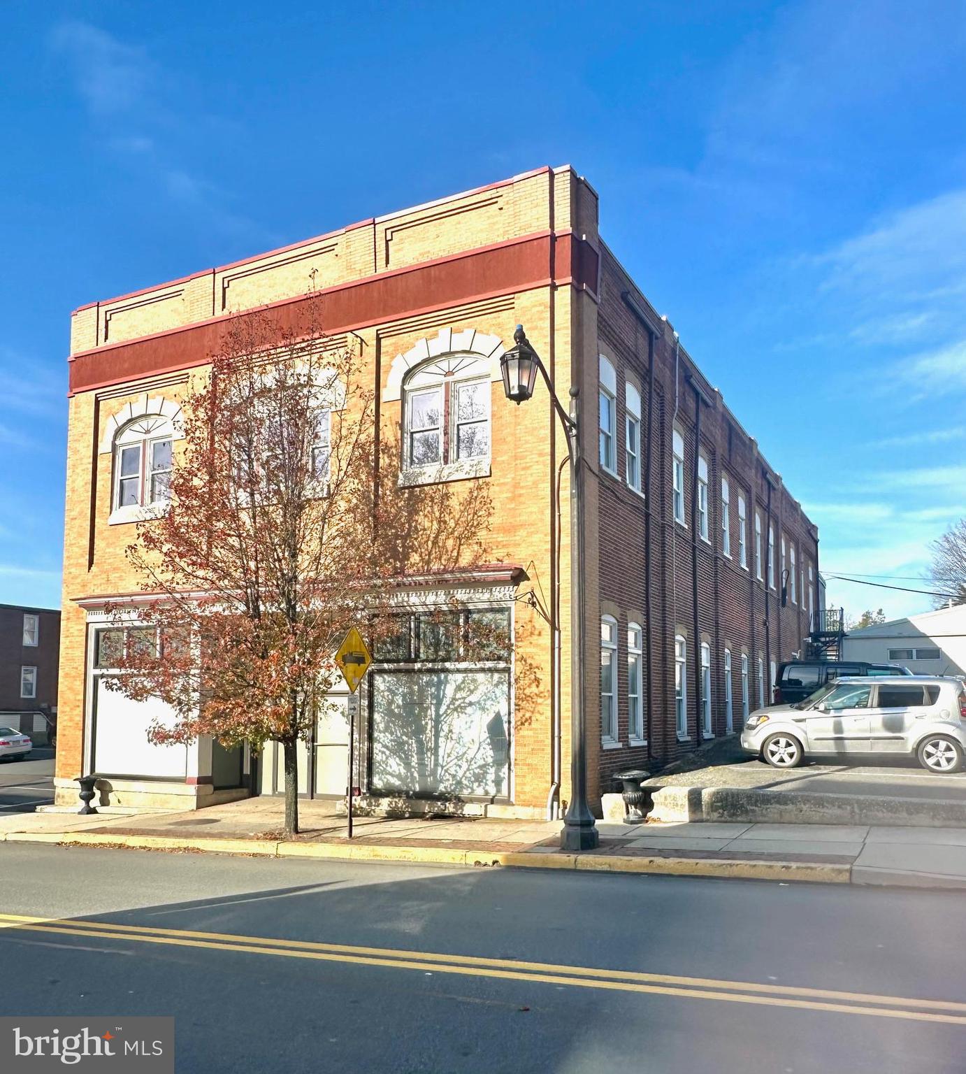 27 S READING AVENUE