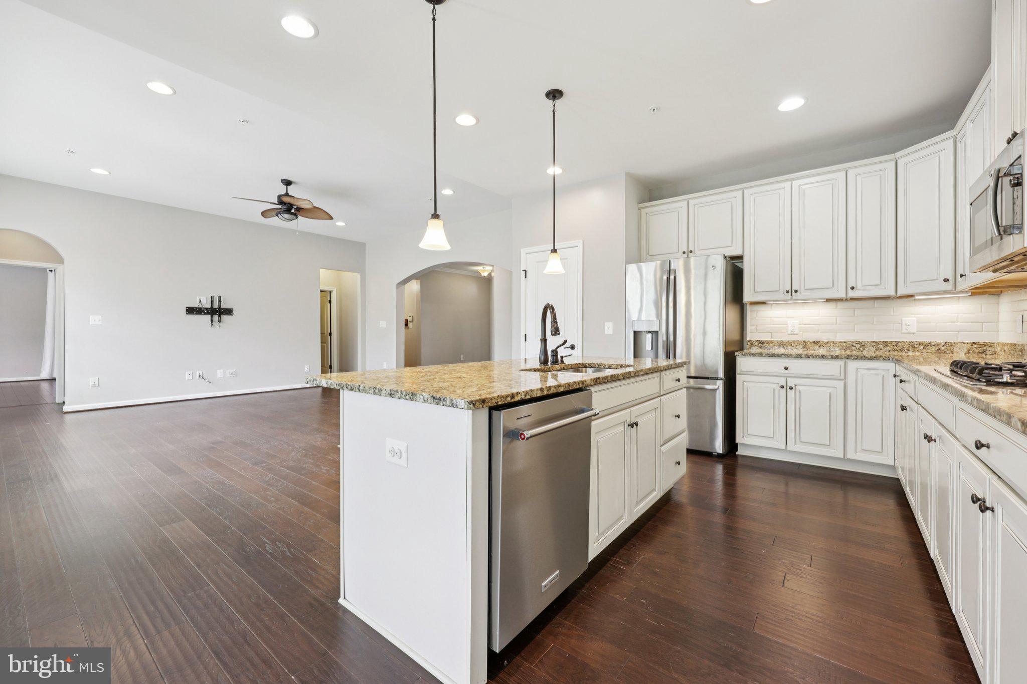 POTOMAC SHORES - Residential