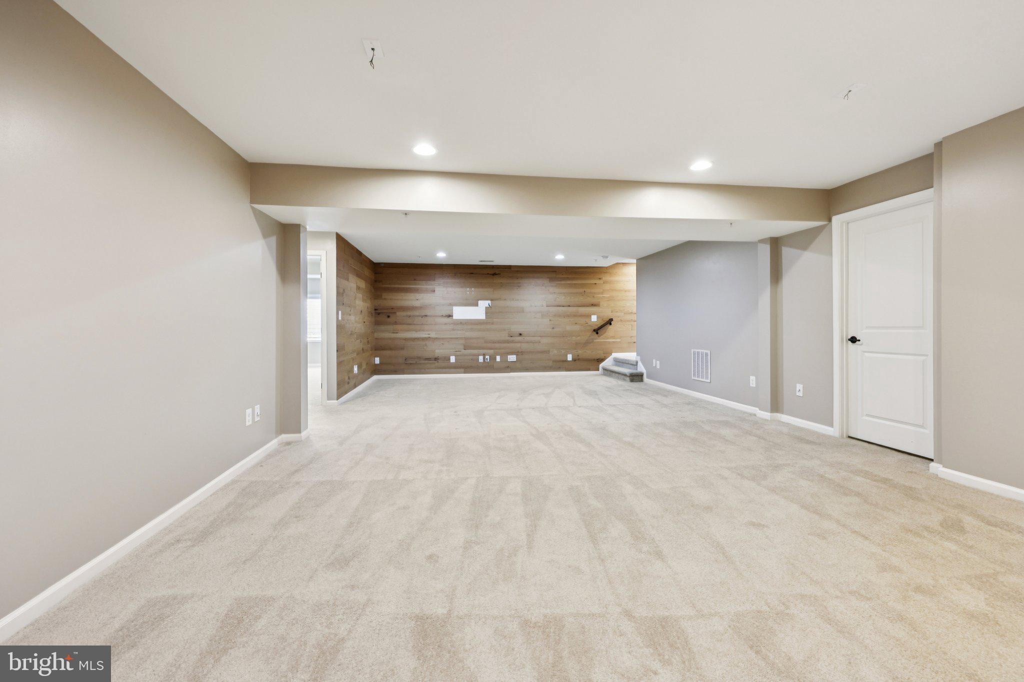 POTOMAC SHORES - Residential