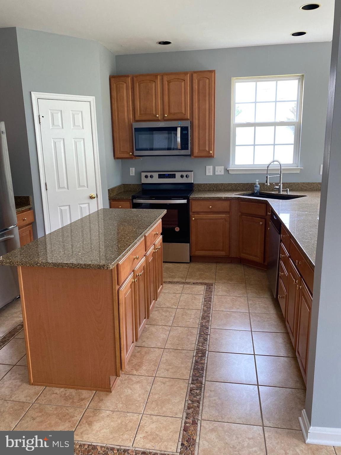 SHADOW HILLS - Residential