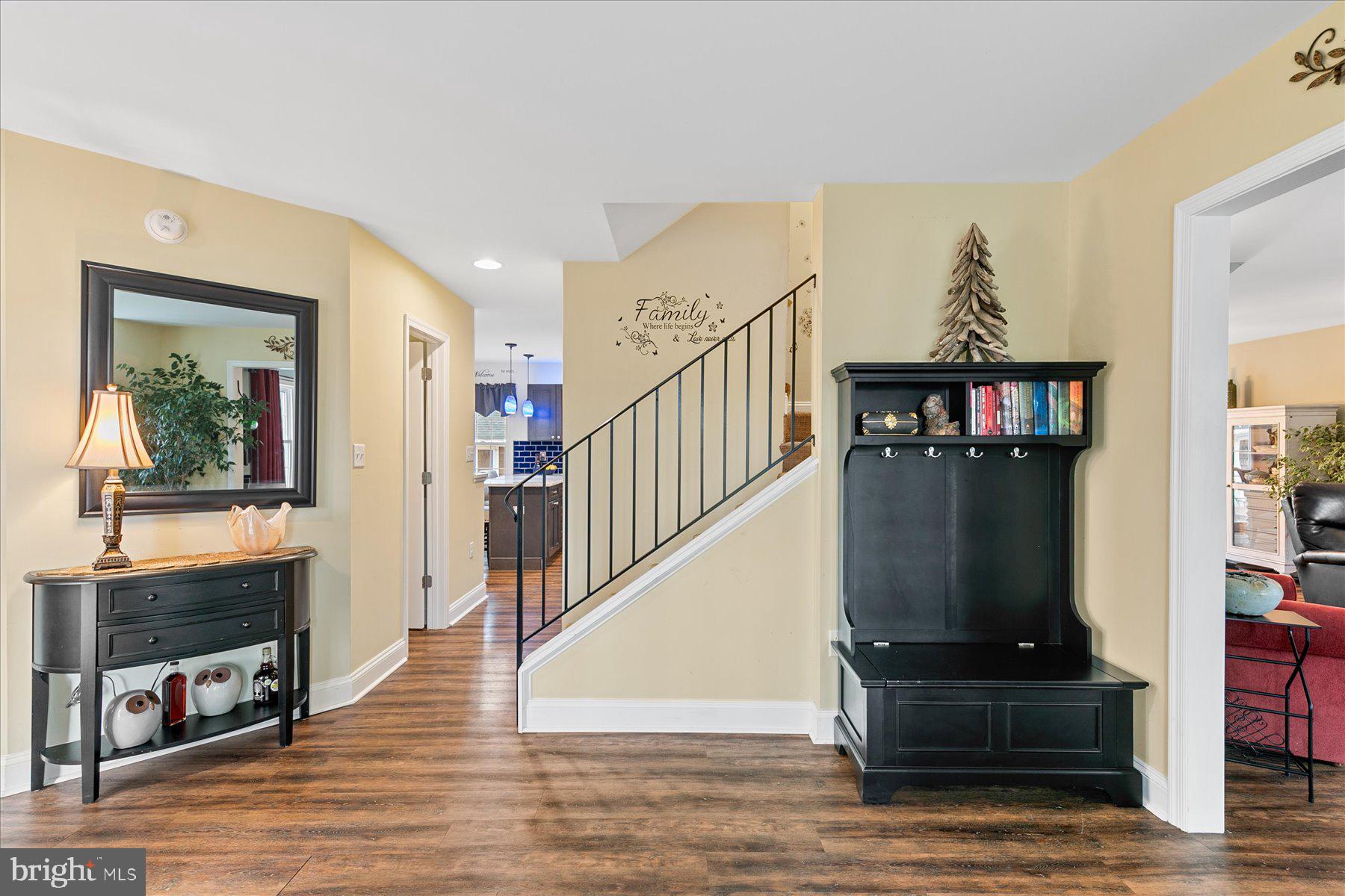9 COLUMBIA AVENUE