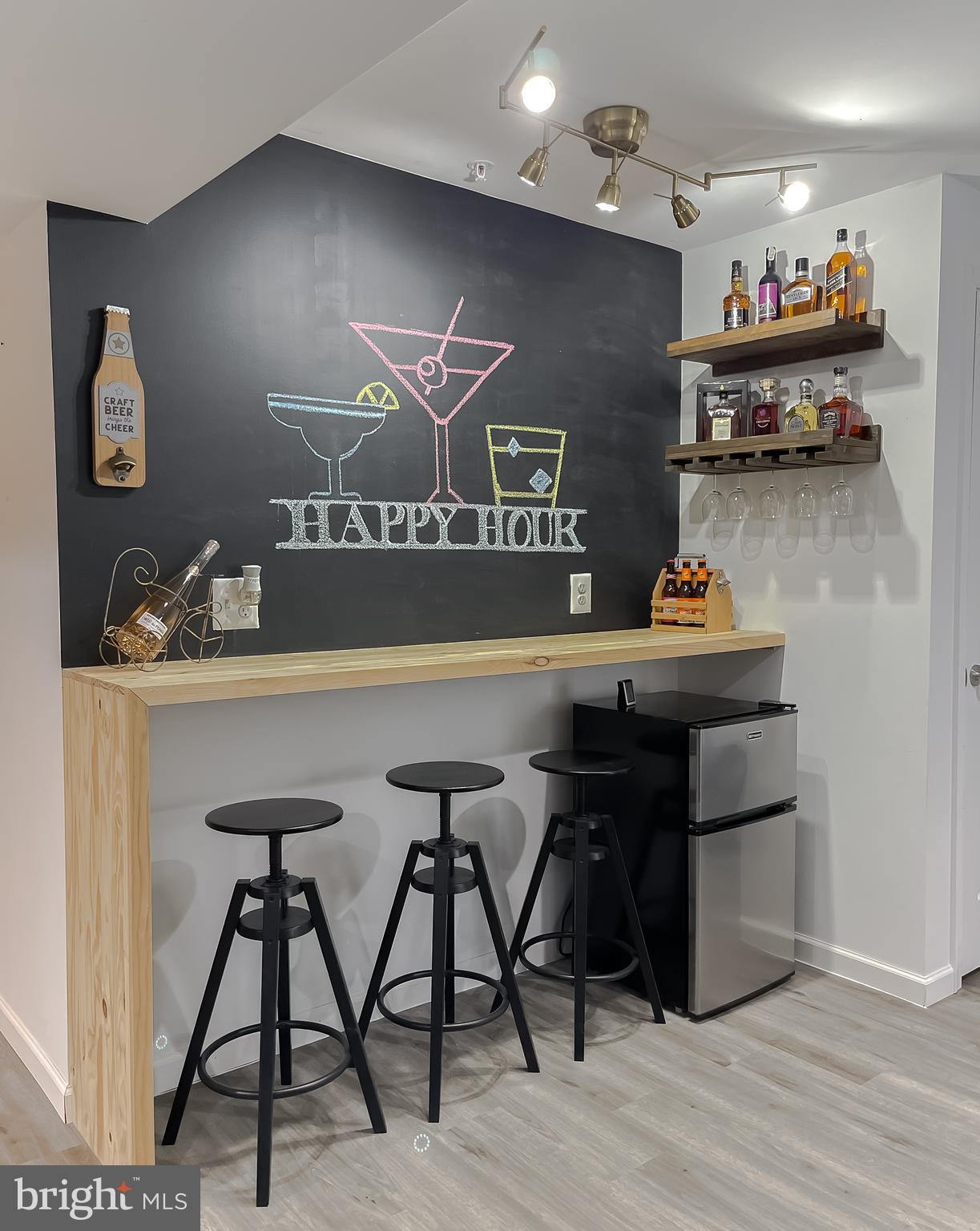 TWIN PONDS - Residential