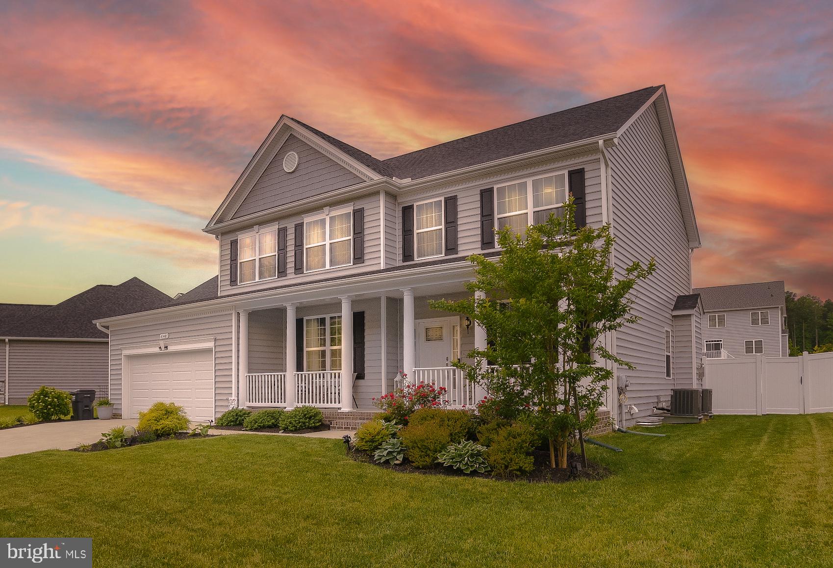 TWIN PONDS - Residential