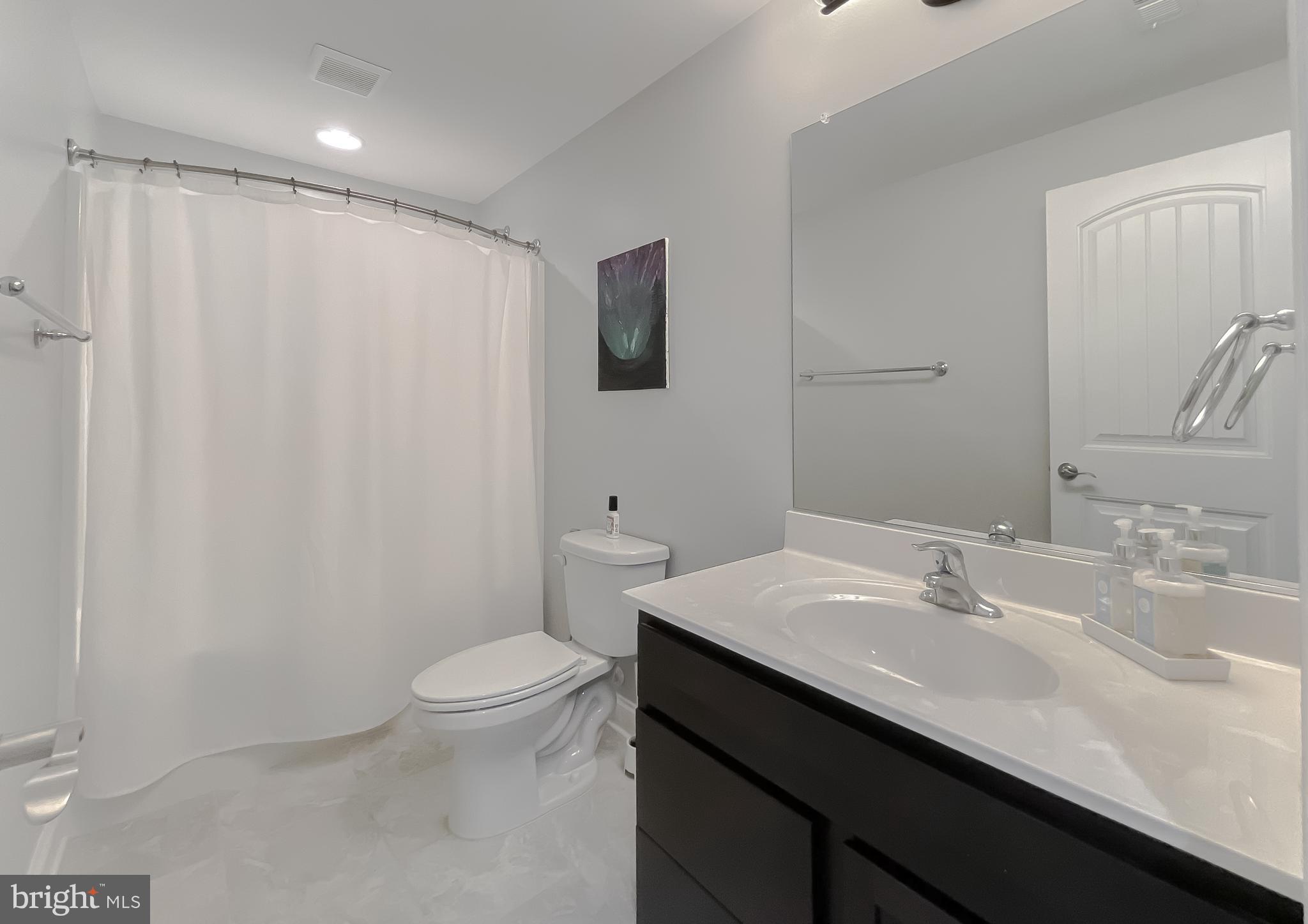 TWIN PONDS - Residential