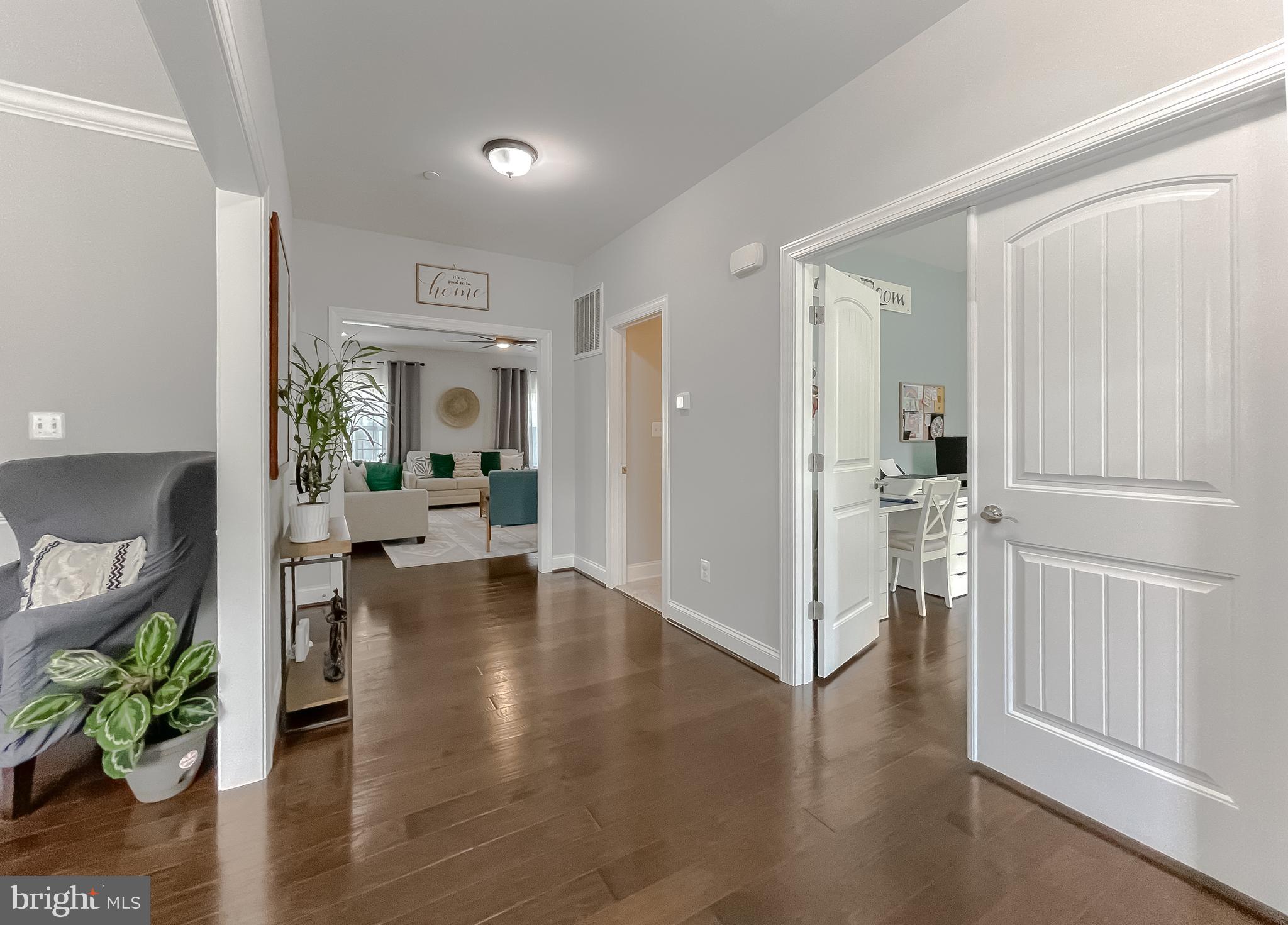 TWIN PONDS - Residential