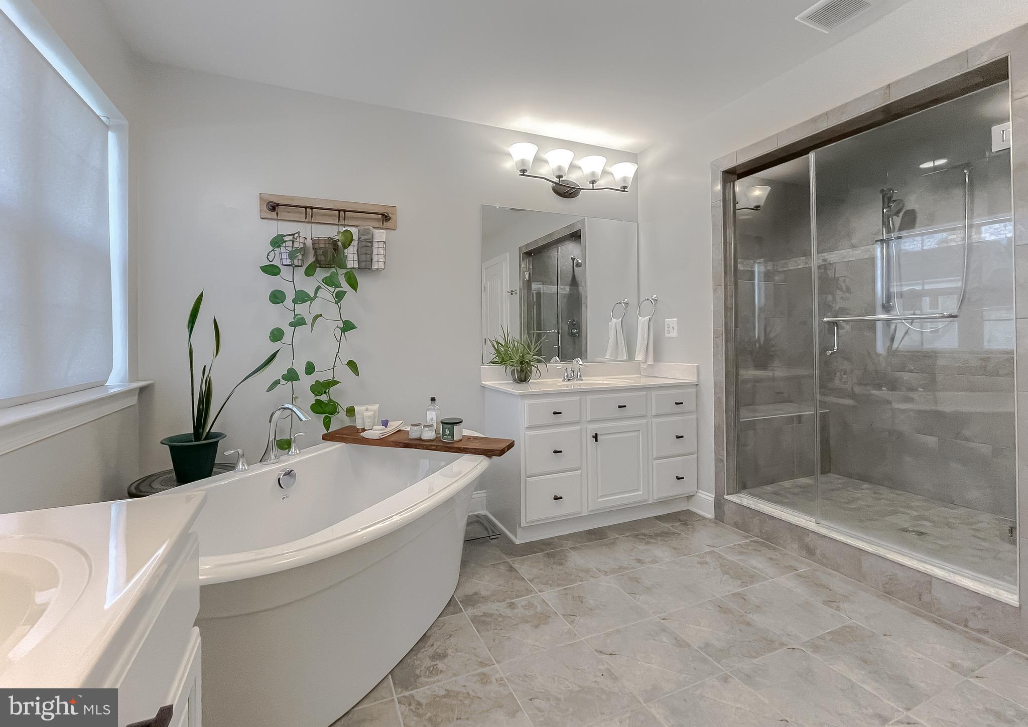 TWIN PONDS - Residential