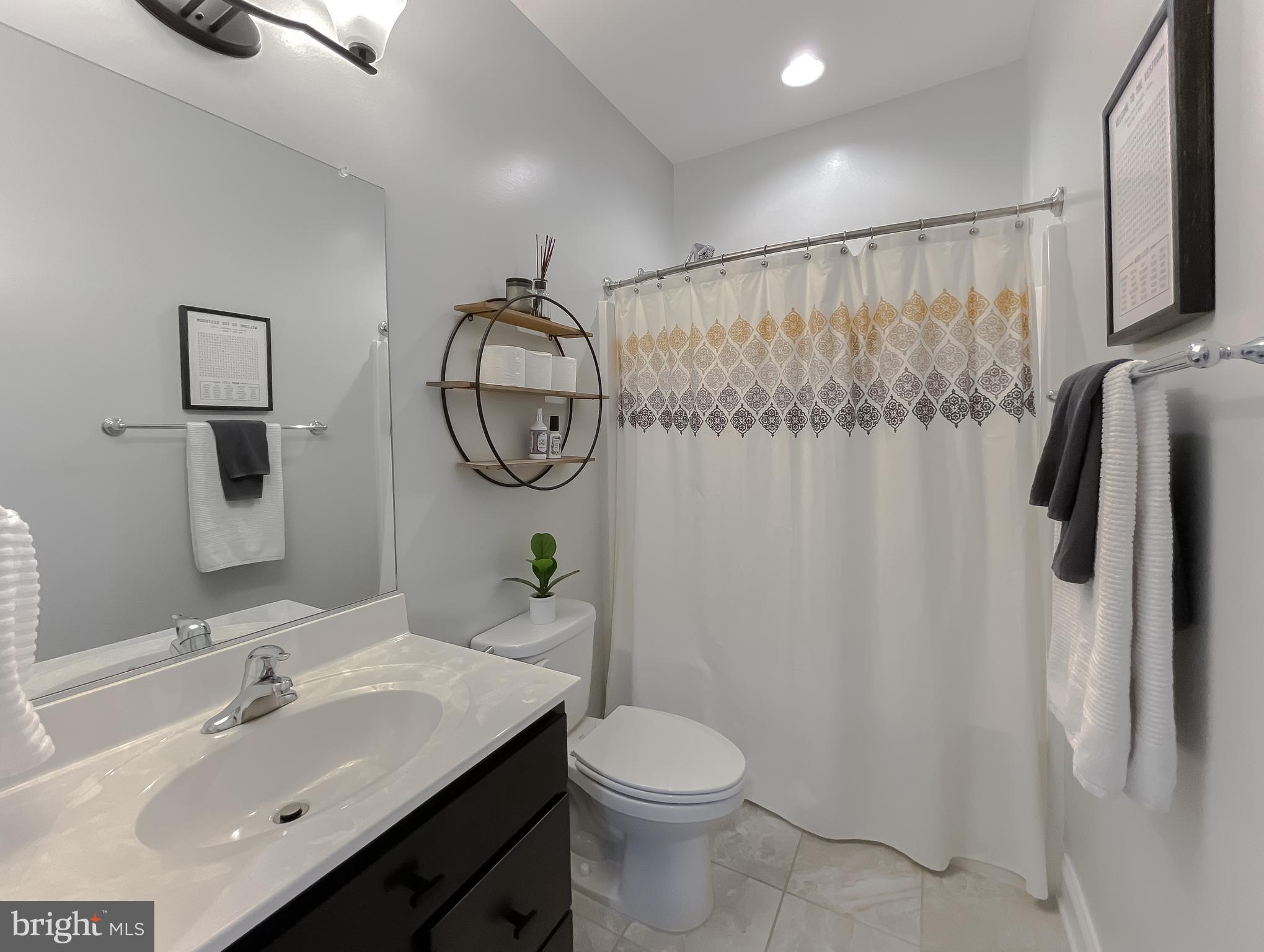 TWIN PONDS - Residential