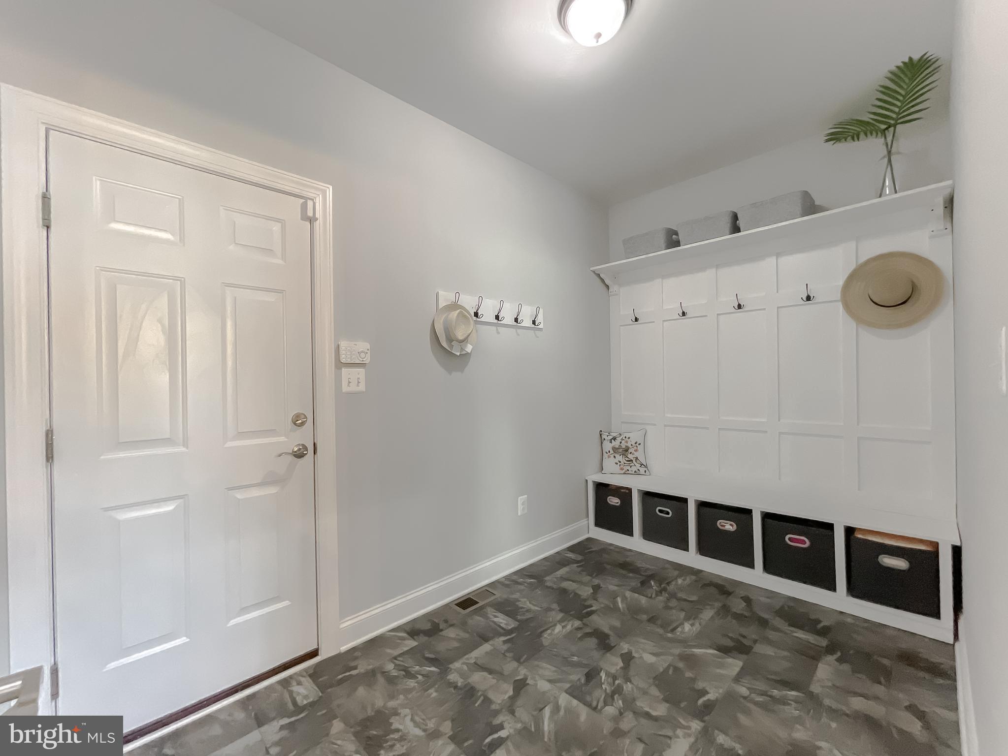 TWIN PONDS - Residential