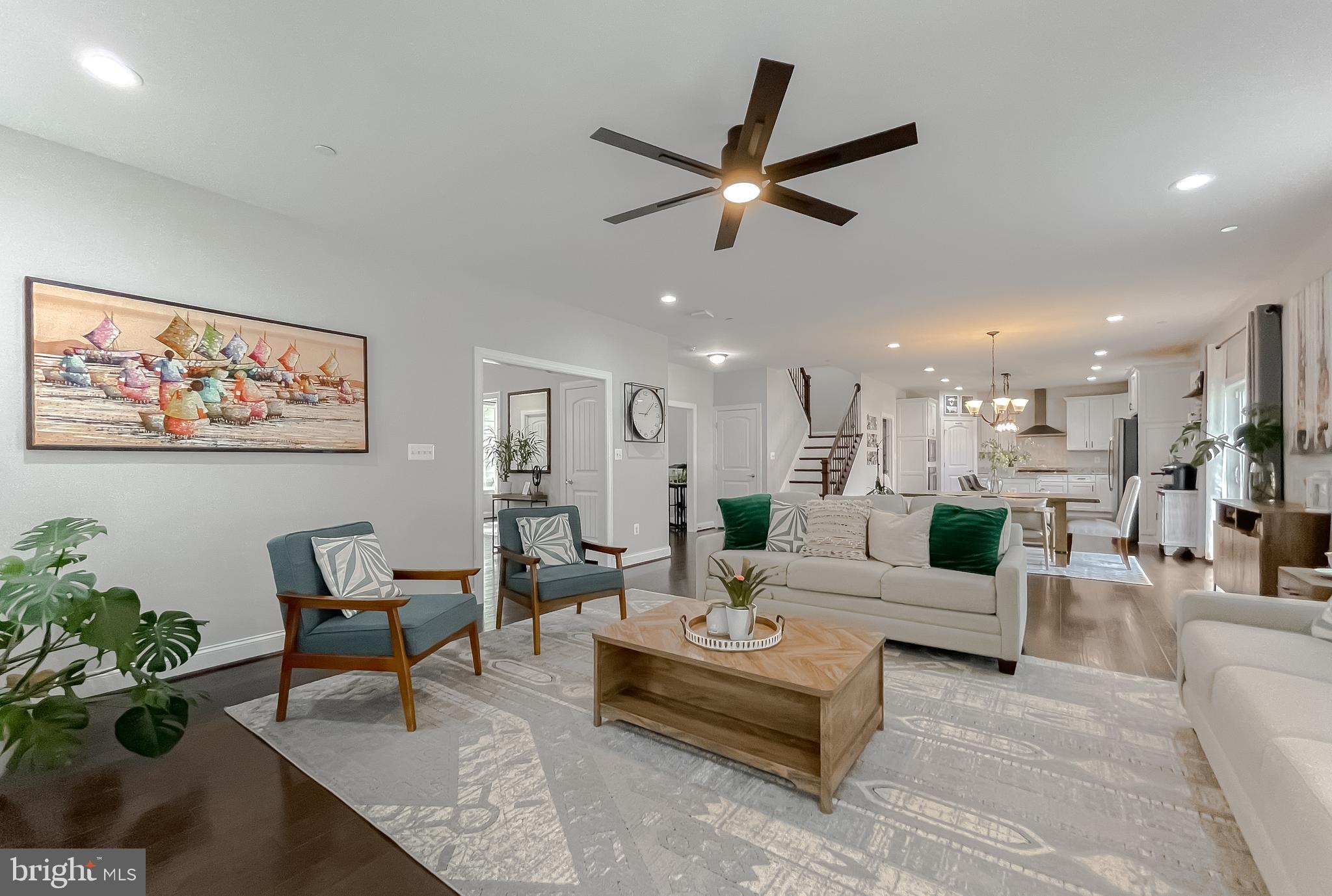 TWIN PONDS - Residential