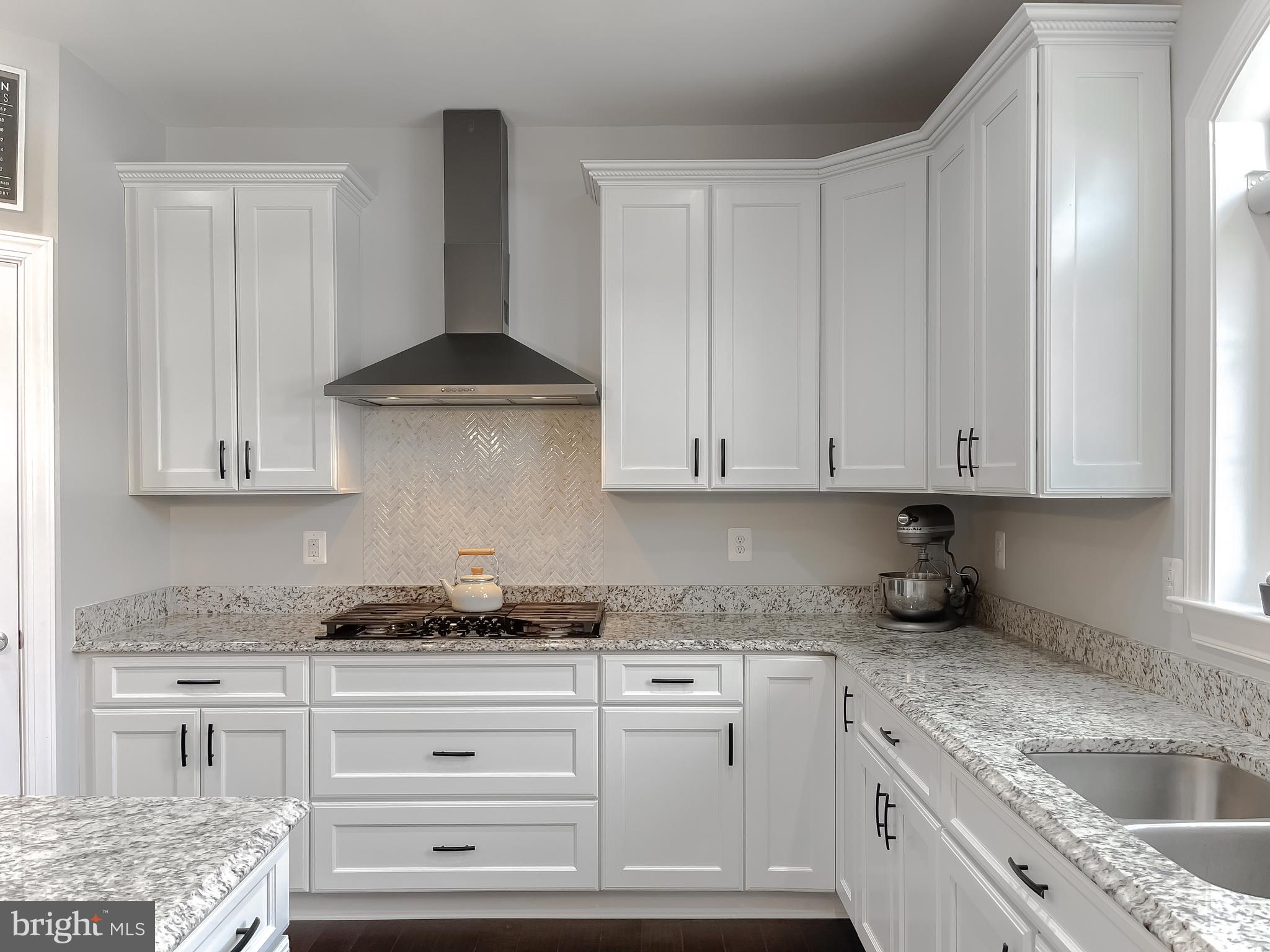 TWIN PONDS - Residential