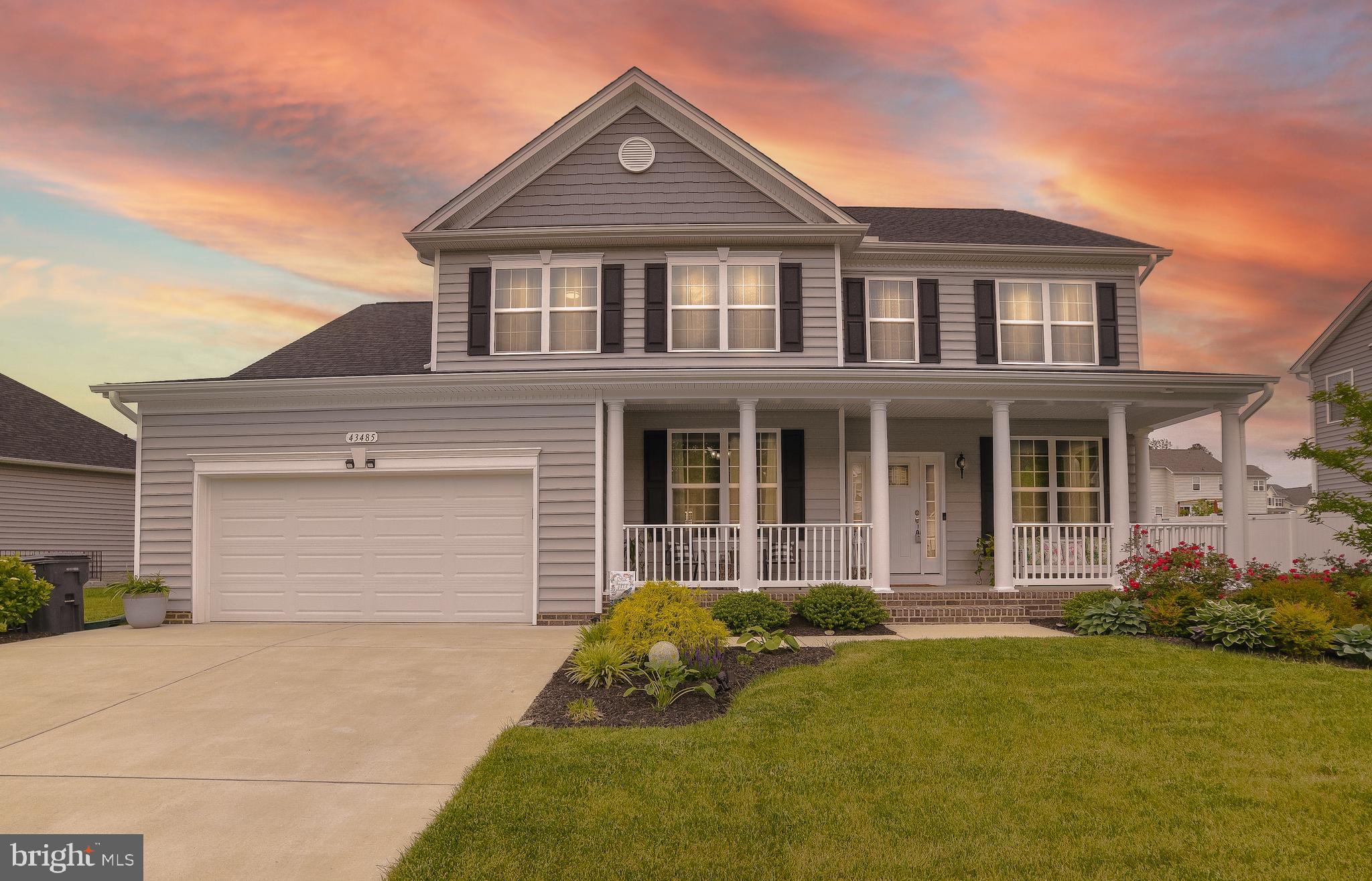 TWIN PONDS - Residential