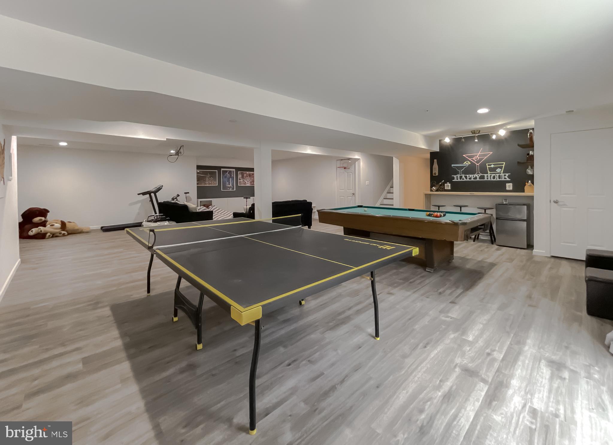 TWIN PONDS - Residential