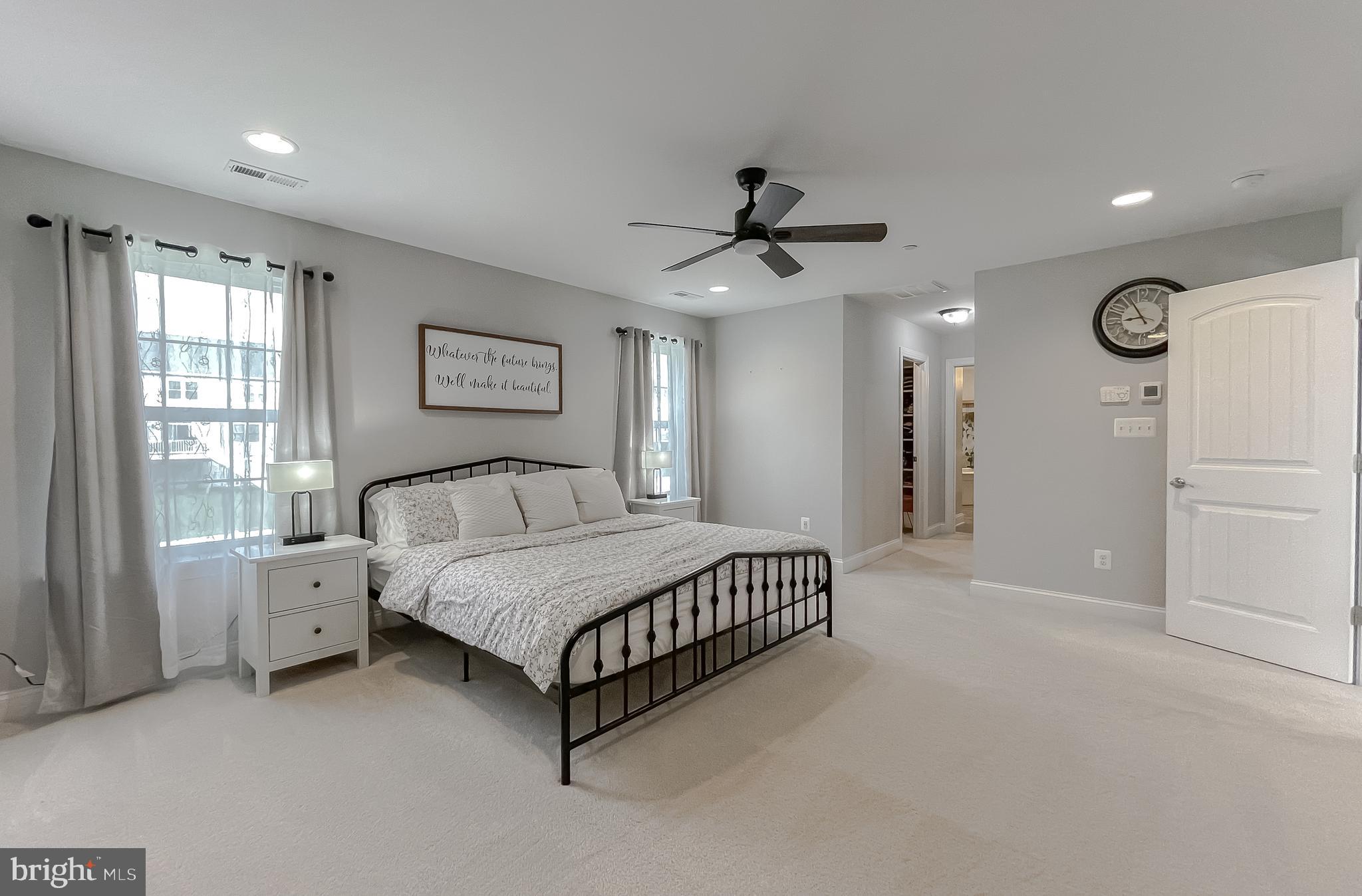 TWIN PONDS - Residential