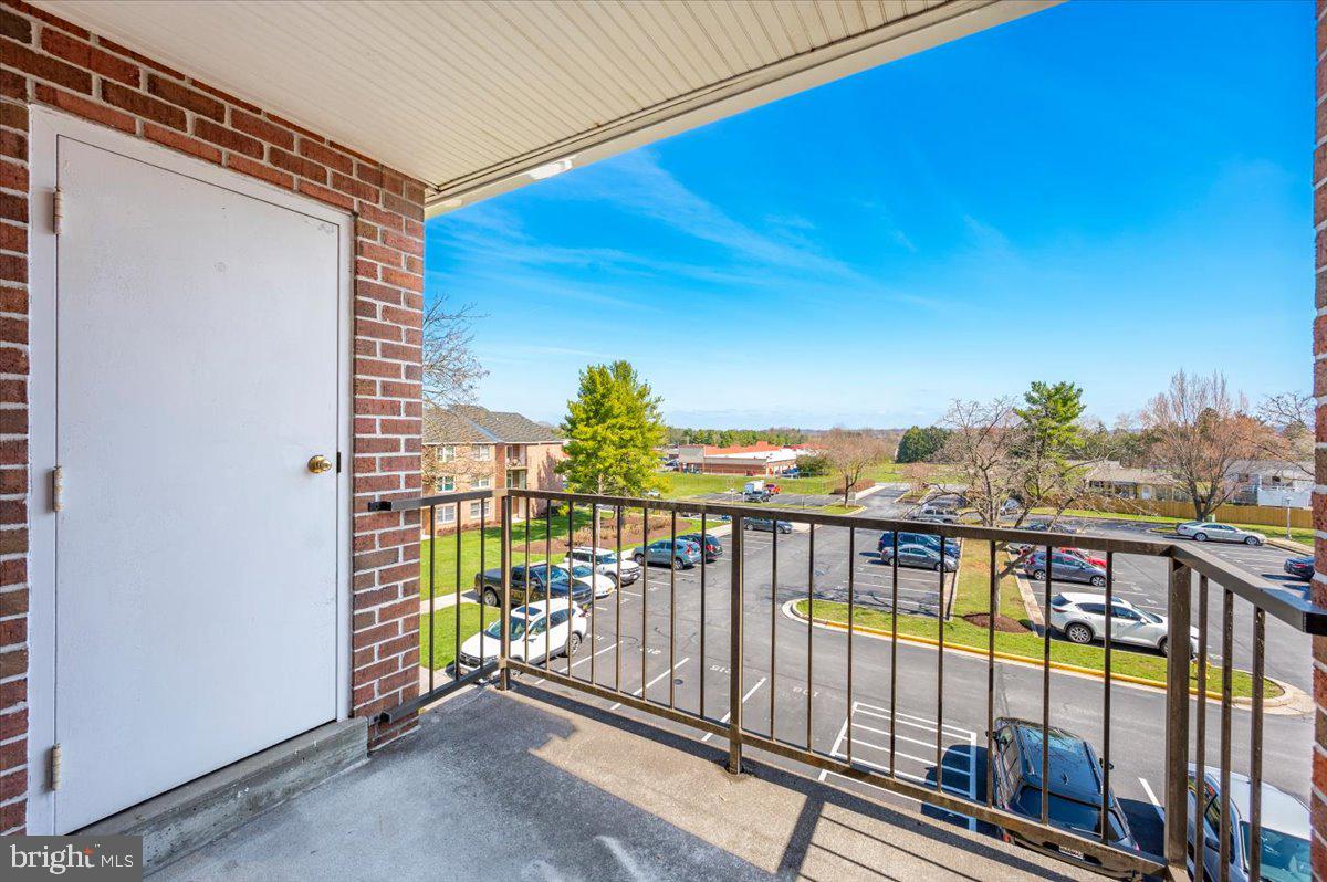 GLADE TOWN - Residential