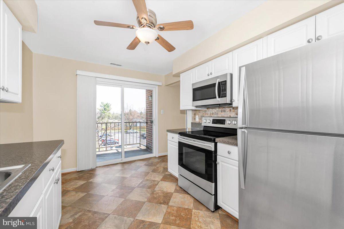 GLADE TOWN - Residential