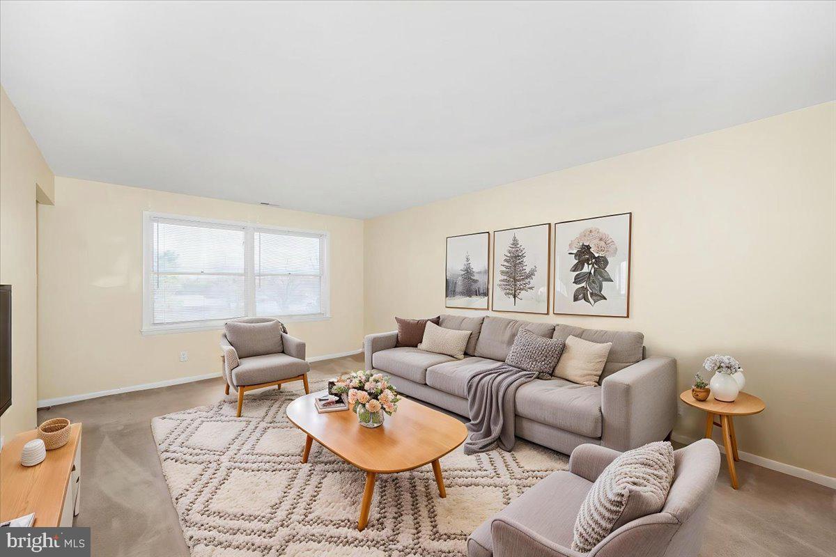 200 CHAPEL COURT 319