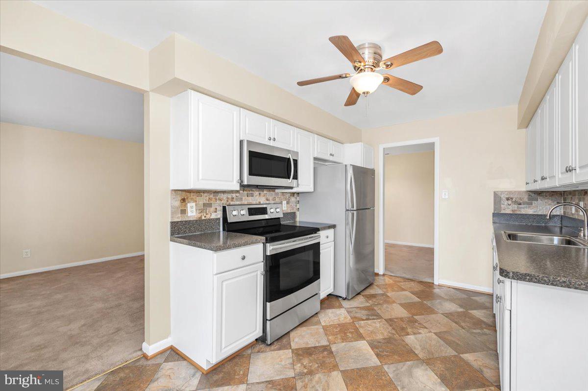 GLADE TOWN - Residential