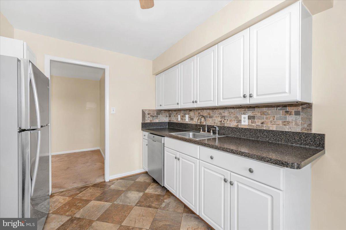 GLADE TOWN - Residential