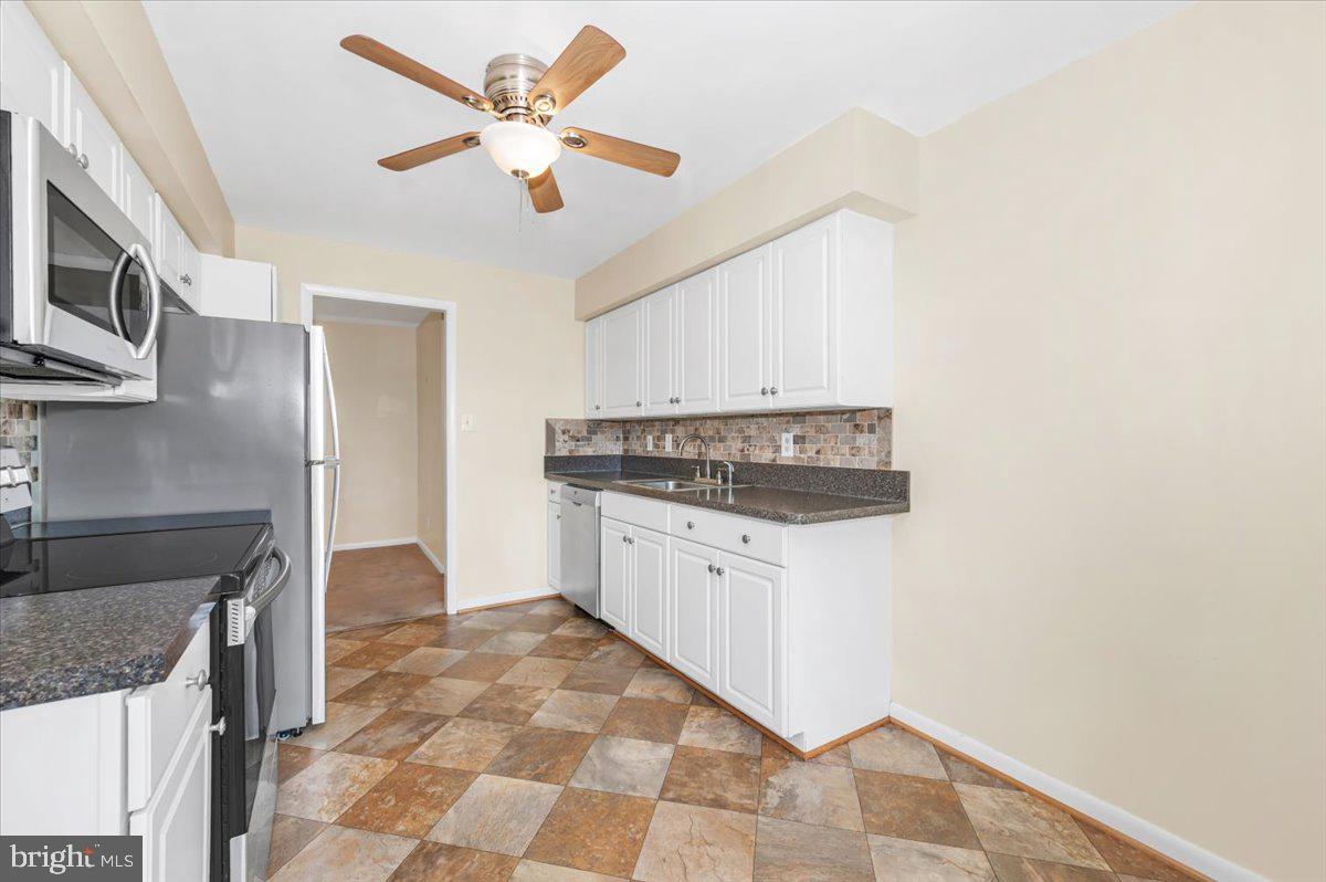 GLADE TOWN - Residential