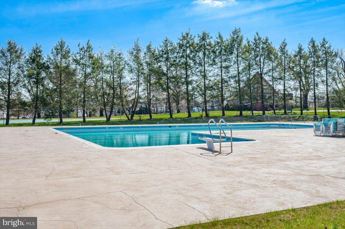 GLADE TOWN - Residential