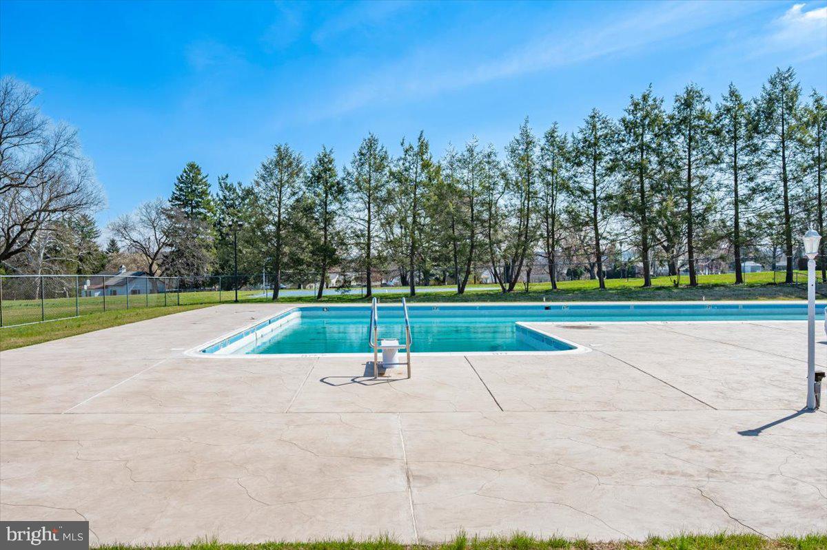 GLADE TOWN - Residential