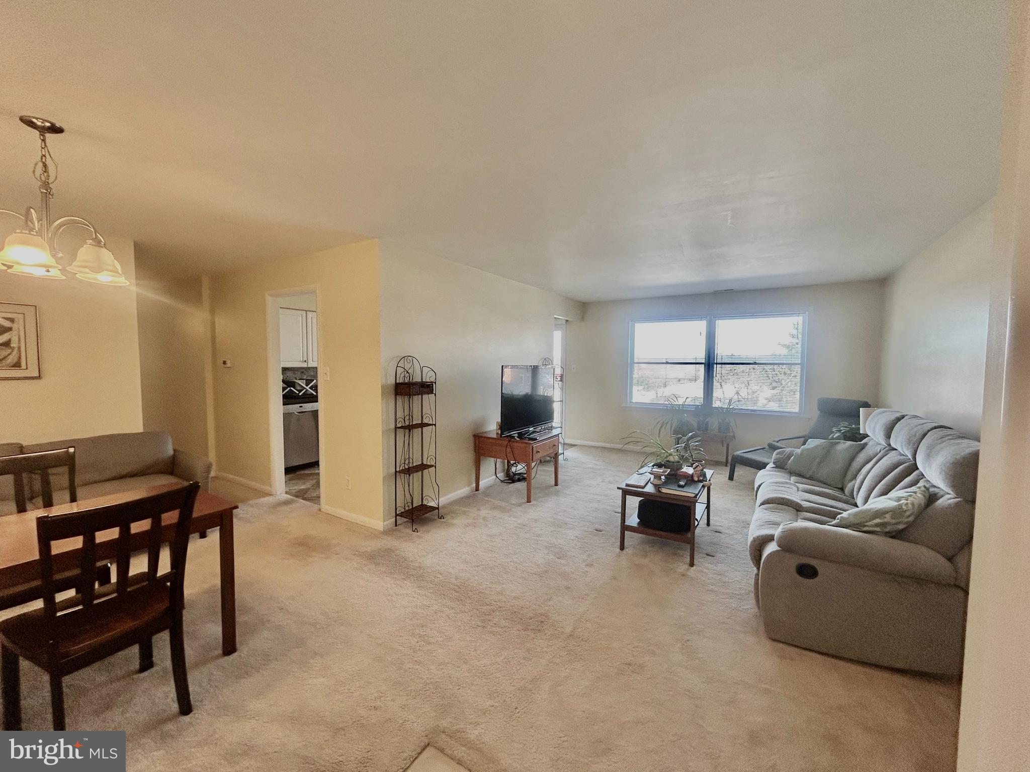 GLADE TOWN - Residential