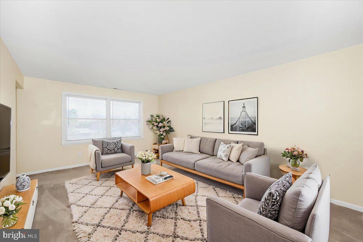 200 CHAPEL COURT 319